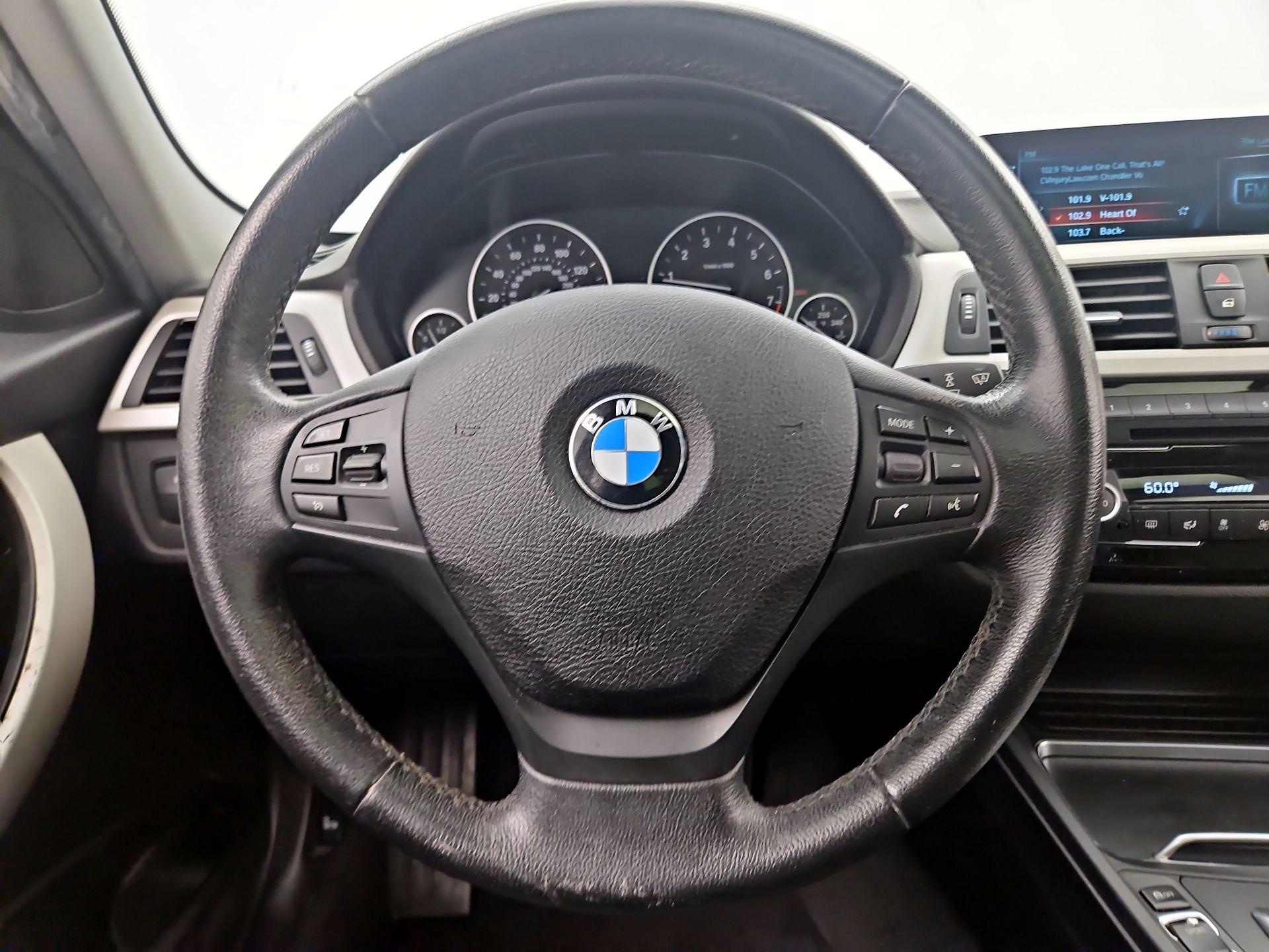 Thumbnail: 2017 BMW 3 Series - 10