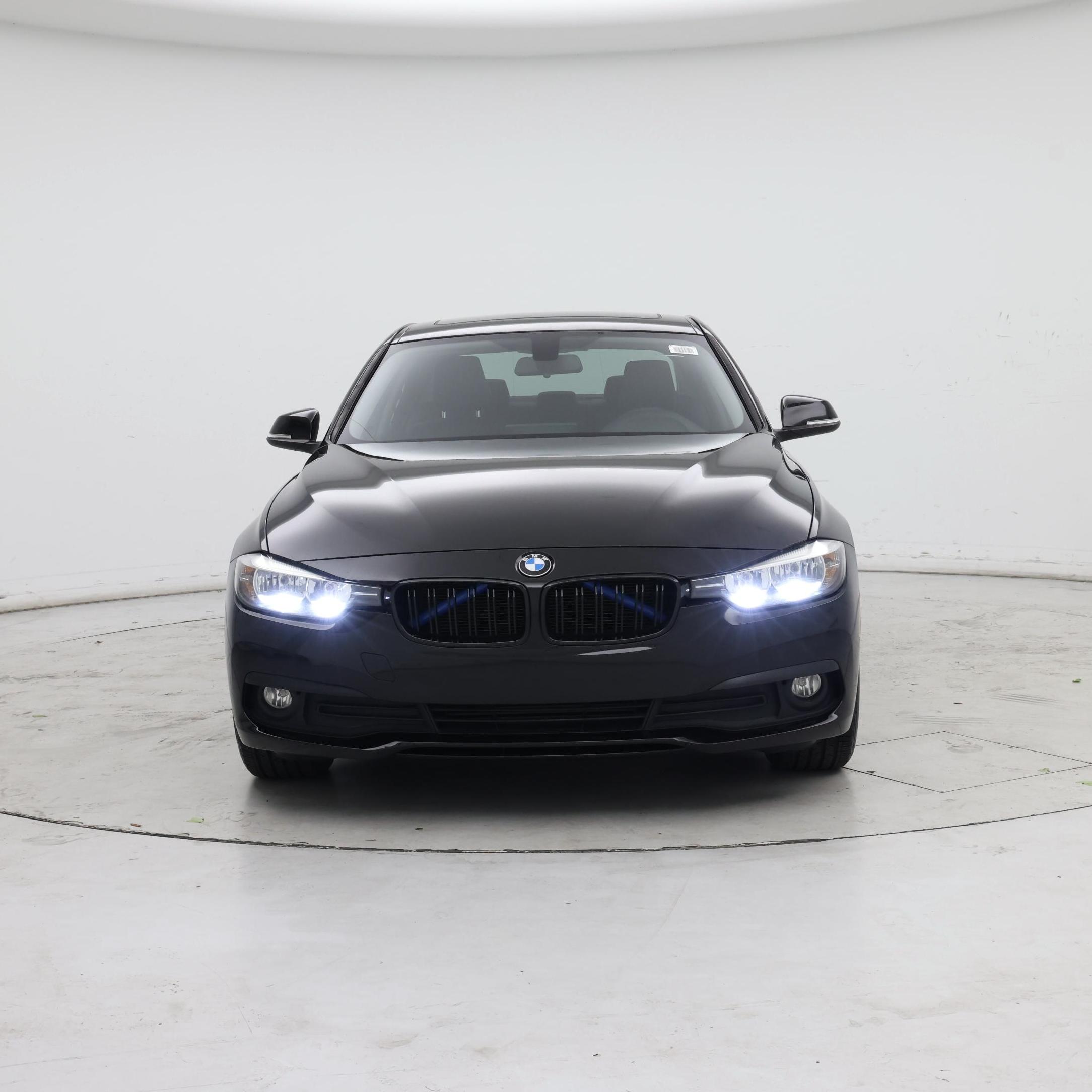 Thumbnail: 2017 BMW 3 Series - 5