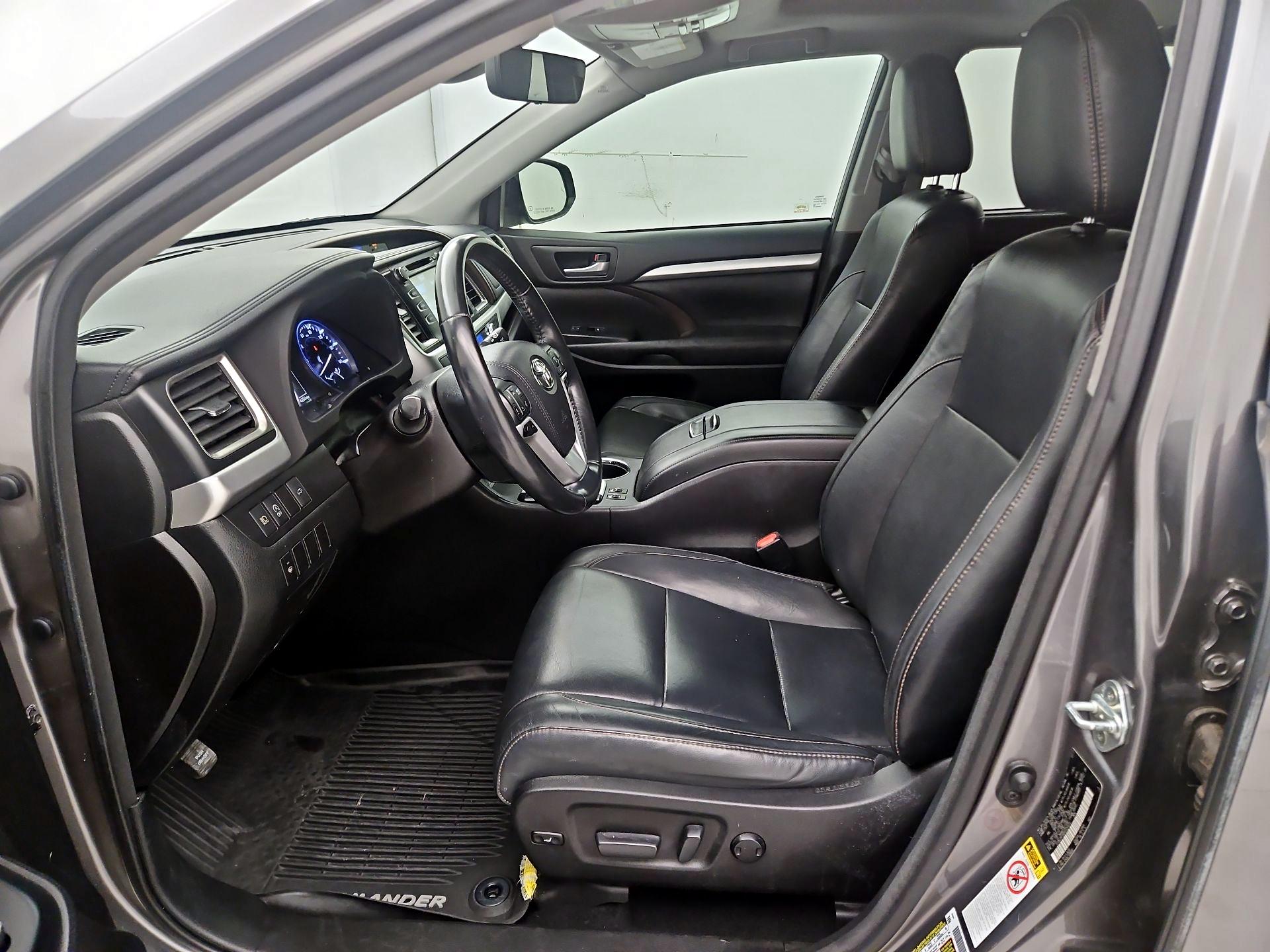 Thumbnail: 2017 Toyota Highlander - 11