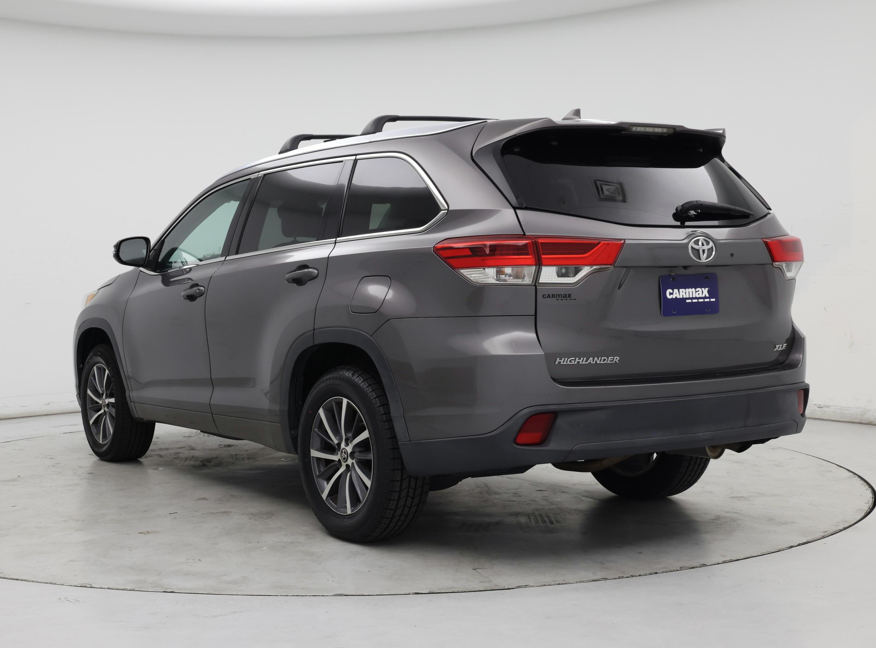 Thumbnail: 2017 Toyota Highlander - 2