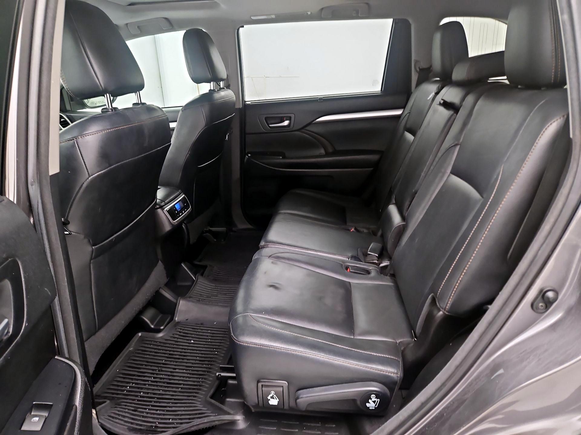 Thumbnail: 2017 Toyota Highlander - 19