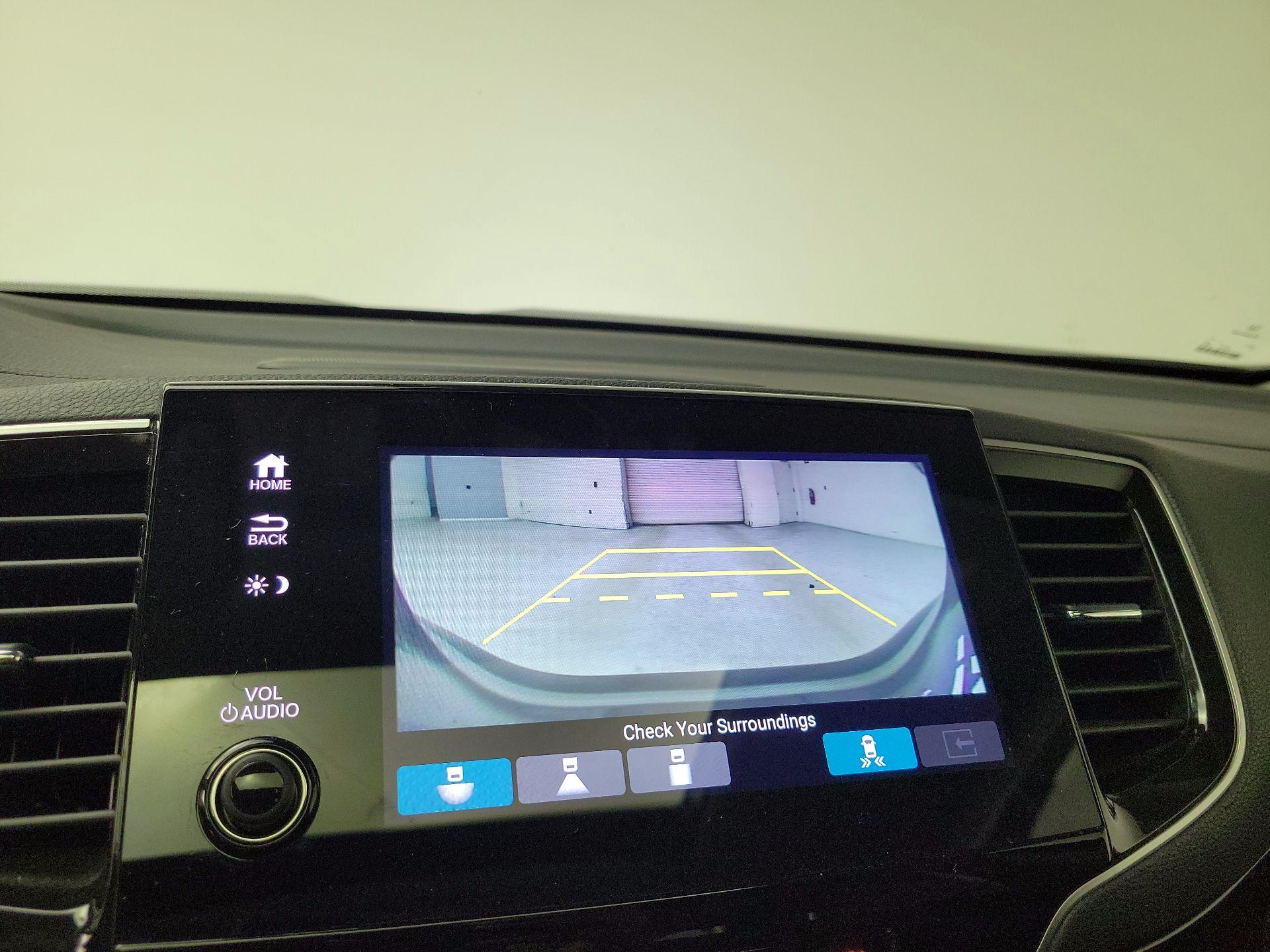 Thumbnail: 2020 Honda Pilot - 15