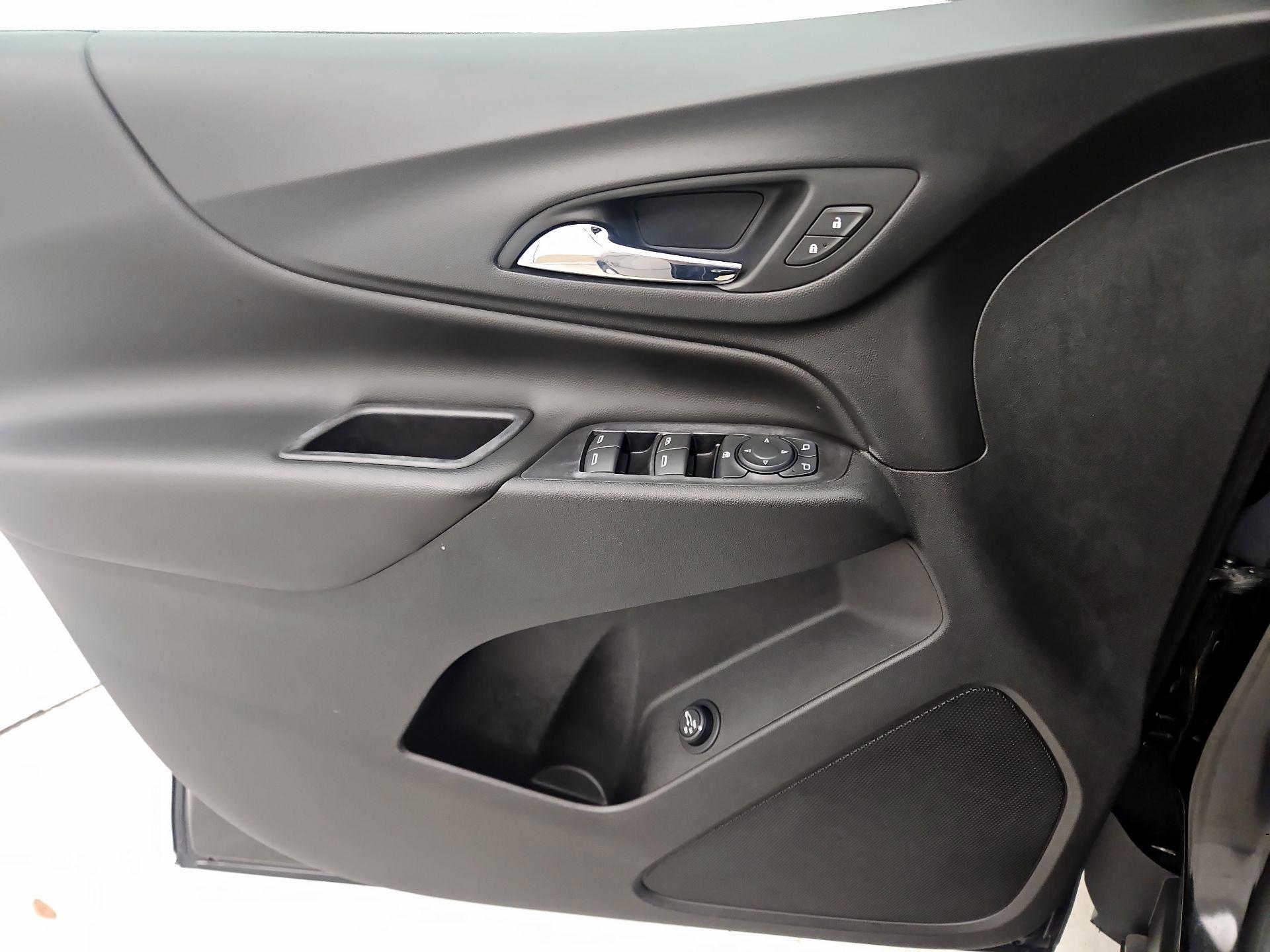 Thumbnail: 2018 Chevrolet Equinox - 12