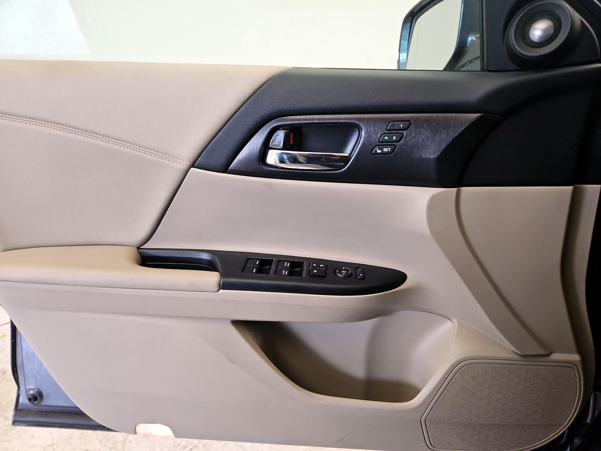 Thumbnail: 2014 Honda Accord - 12