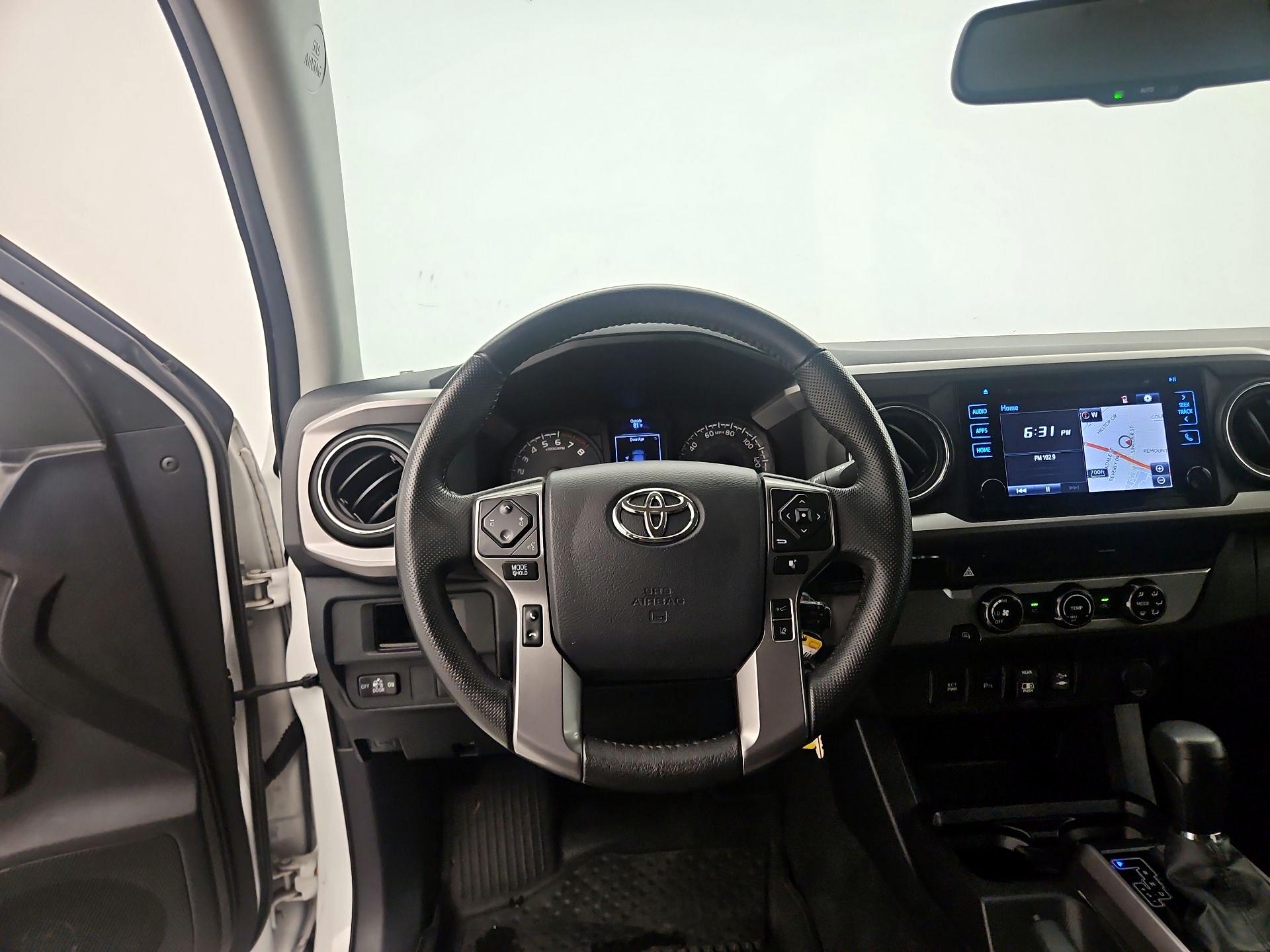 Thumbnail: 2018 Toyota Tacoma - 10