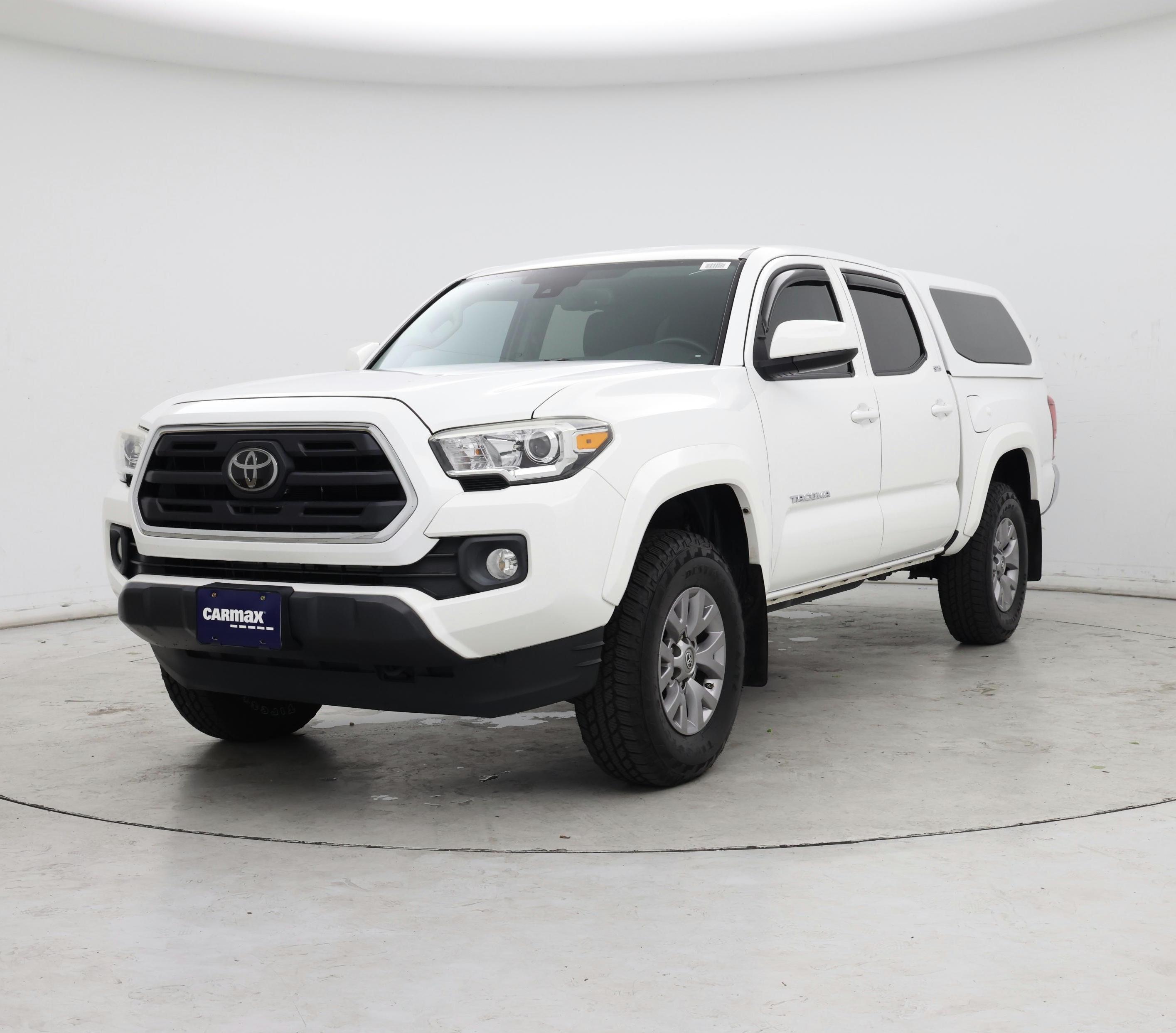 Thumbnail: 2018 Toyota Tacoma - 4