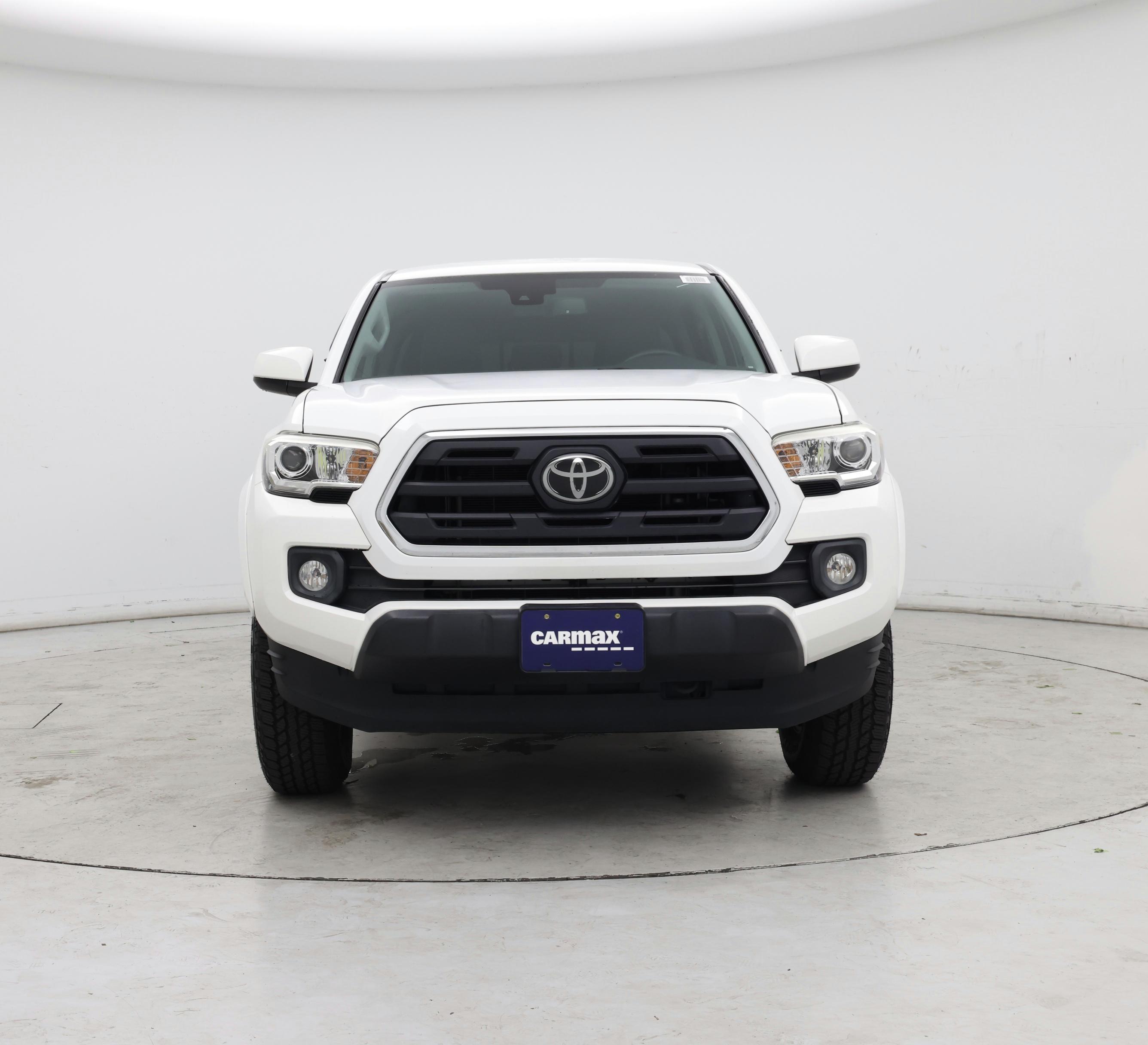 Thumbnail: 2018 Toyota Tacoma - 5