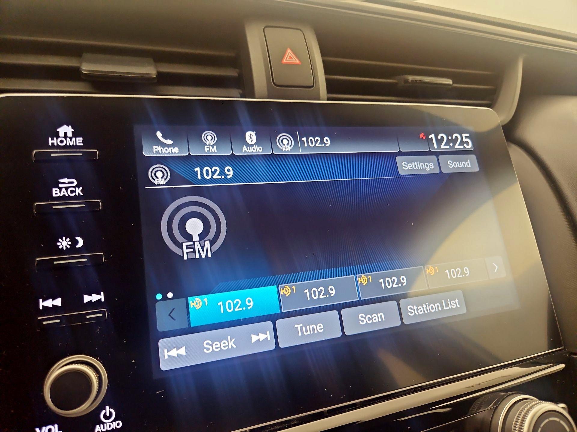 Thumbnail: 2019 Honda Insight - 15