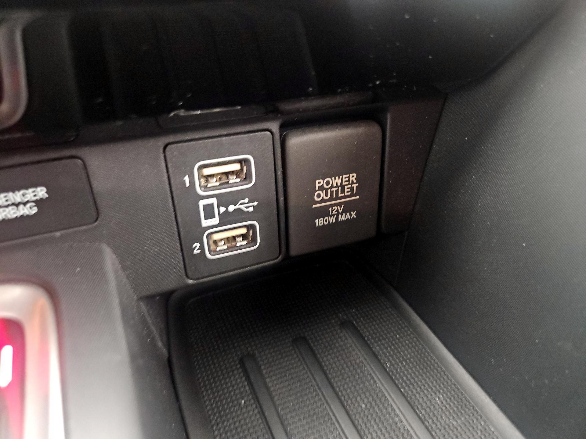Thumbnail: 2019 Honda Insight - 18