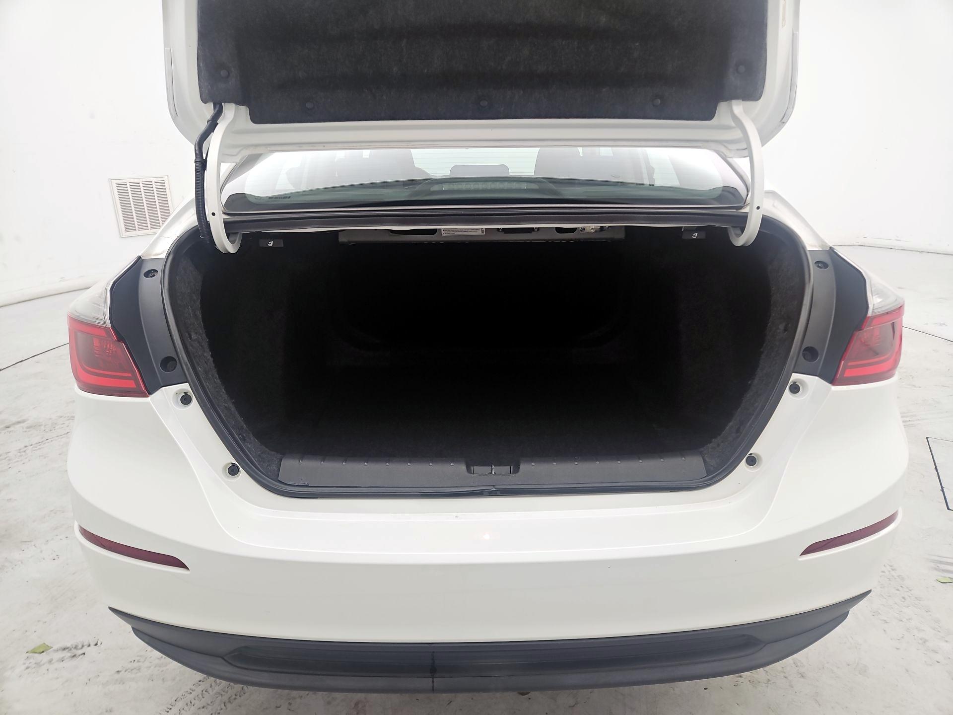Thumbnail: 2019 Honda Insight - 20