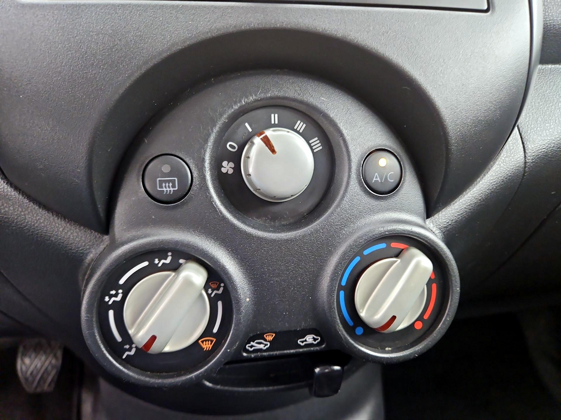 Thumbnail: 2014 Nissan Versa - 15