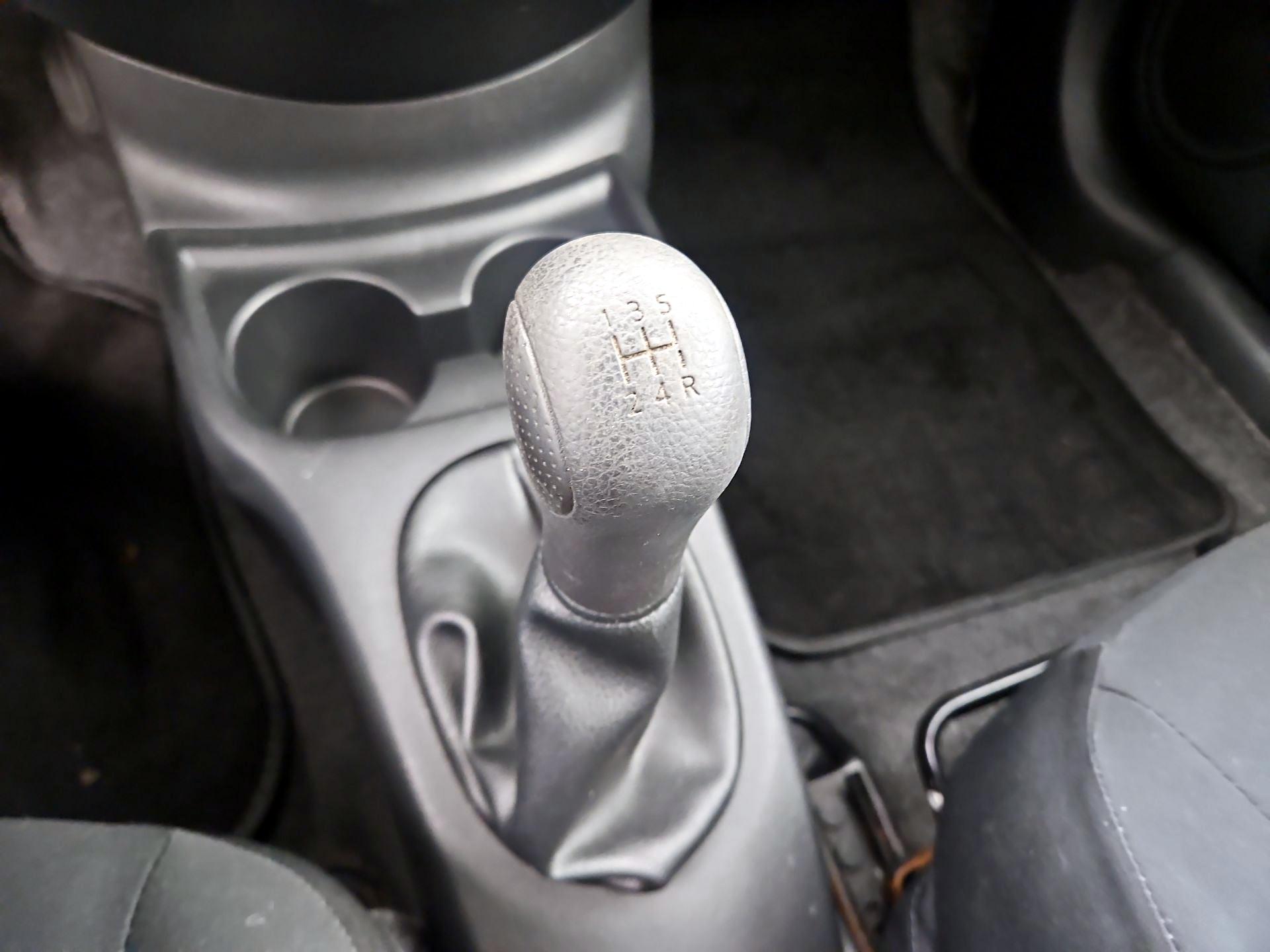 Thumbnail: 2014 Nissan Versa - 16