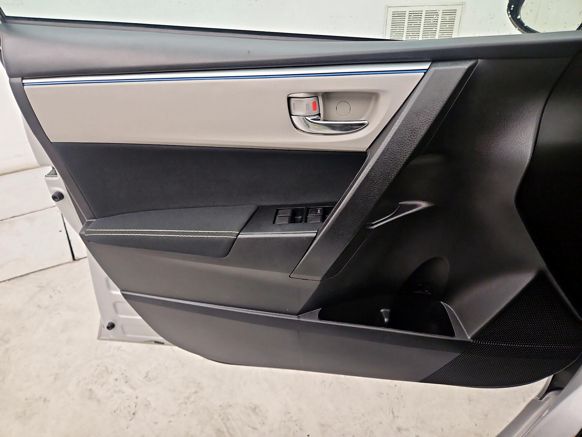 Thumbnail: 2016 Toyota Corolla - 12