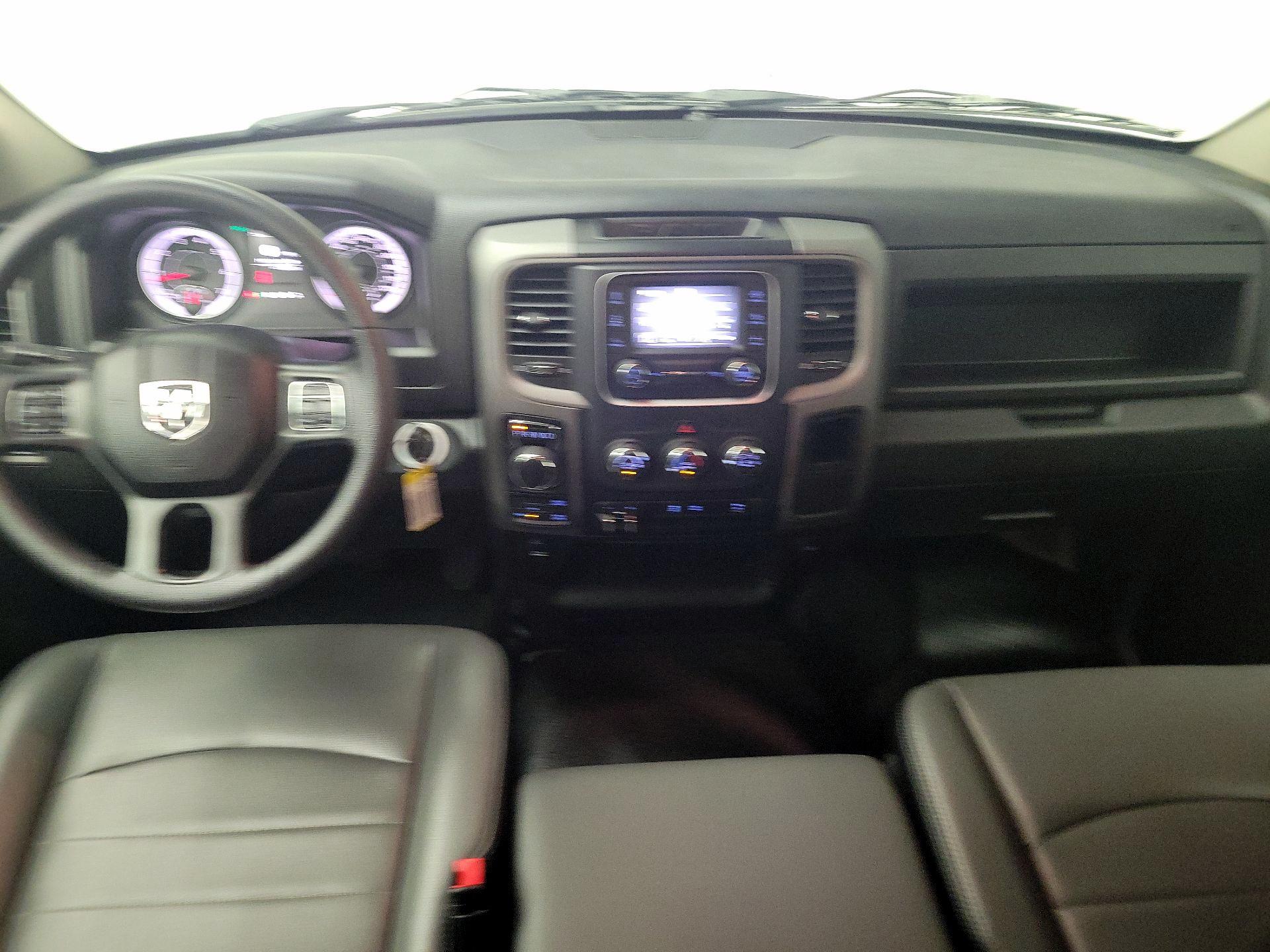 Thumbnail: 2023 RAM 1500 Classic - 9