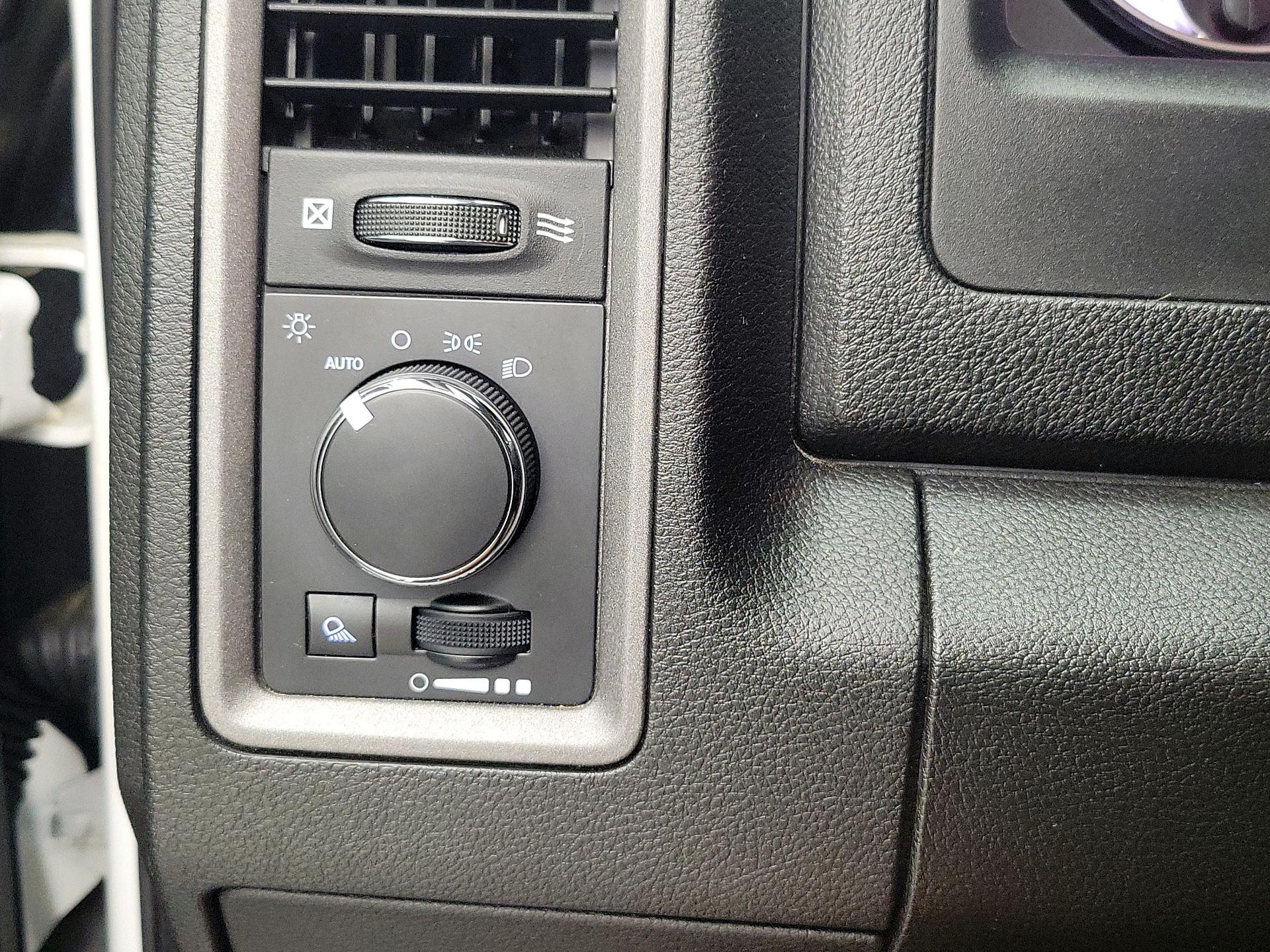 Thumbnail: 2023 RAM 1500 Classic - 13