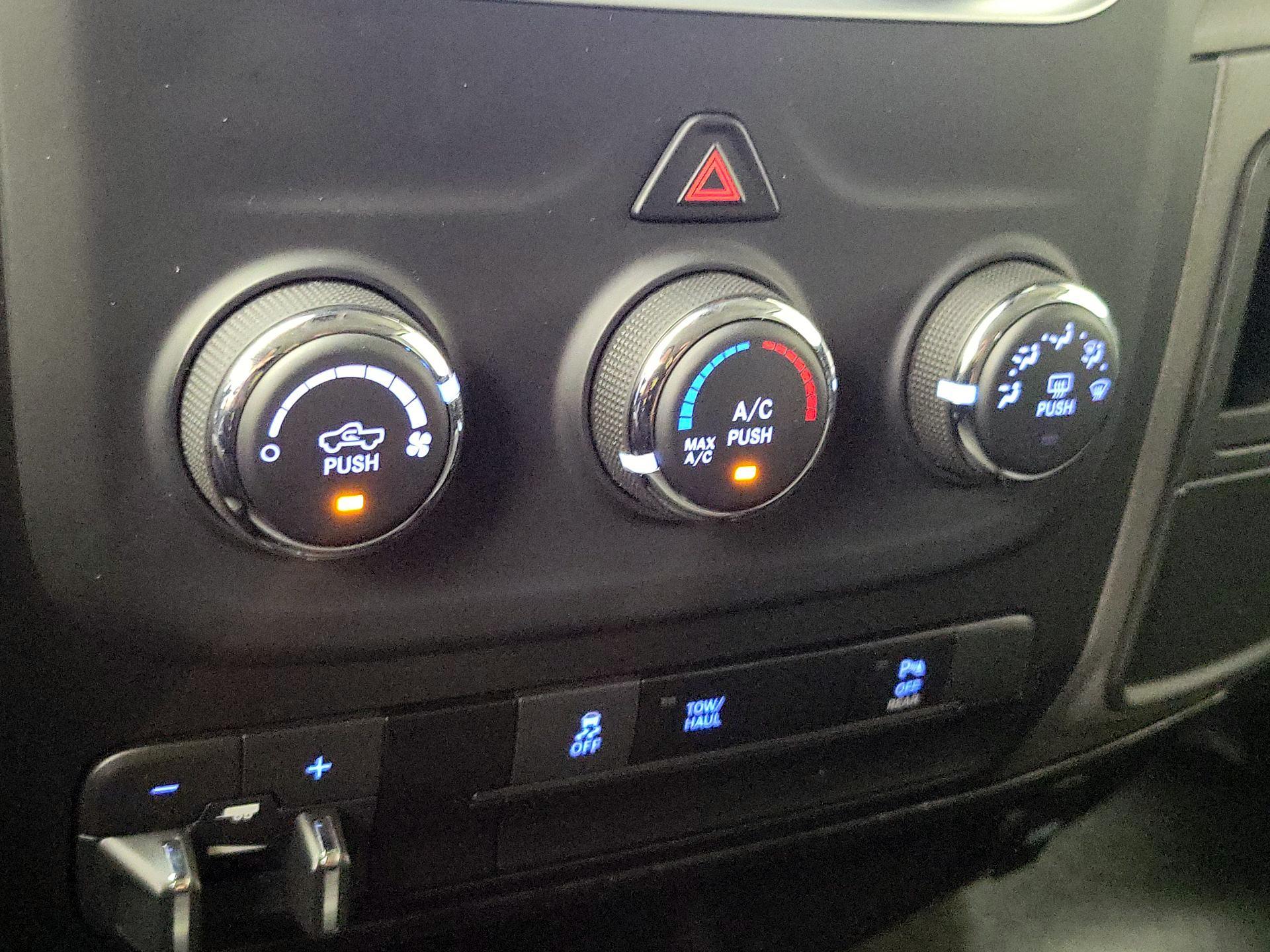 Thumbnail: 2023 RAM 1500 Classic - 16