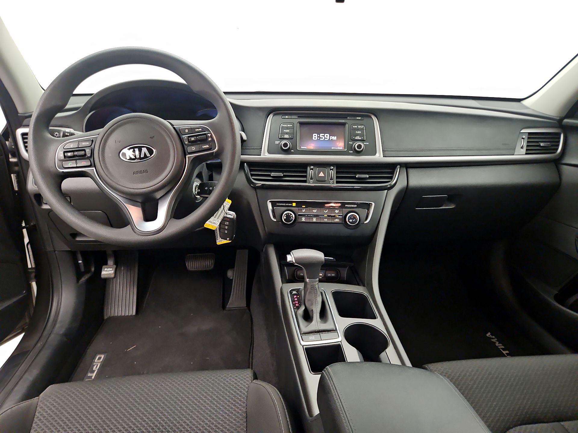 Thumbnail: 2016 Kia Optima - 9