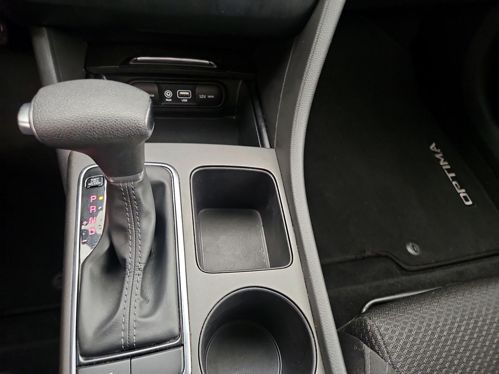 Thumbnail: 2016 Kia Optima - 17