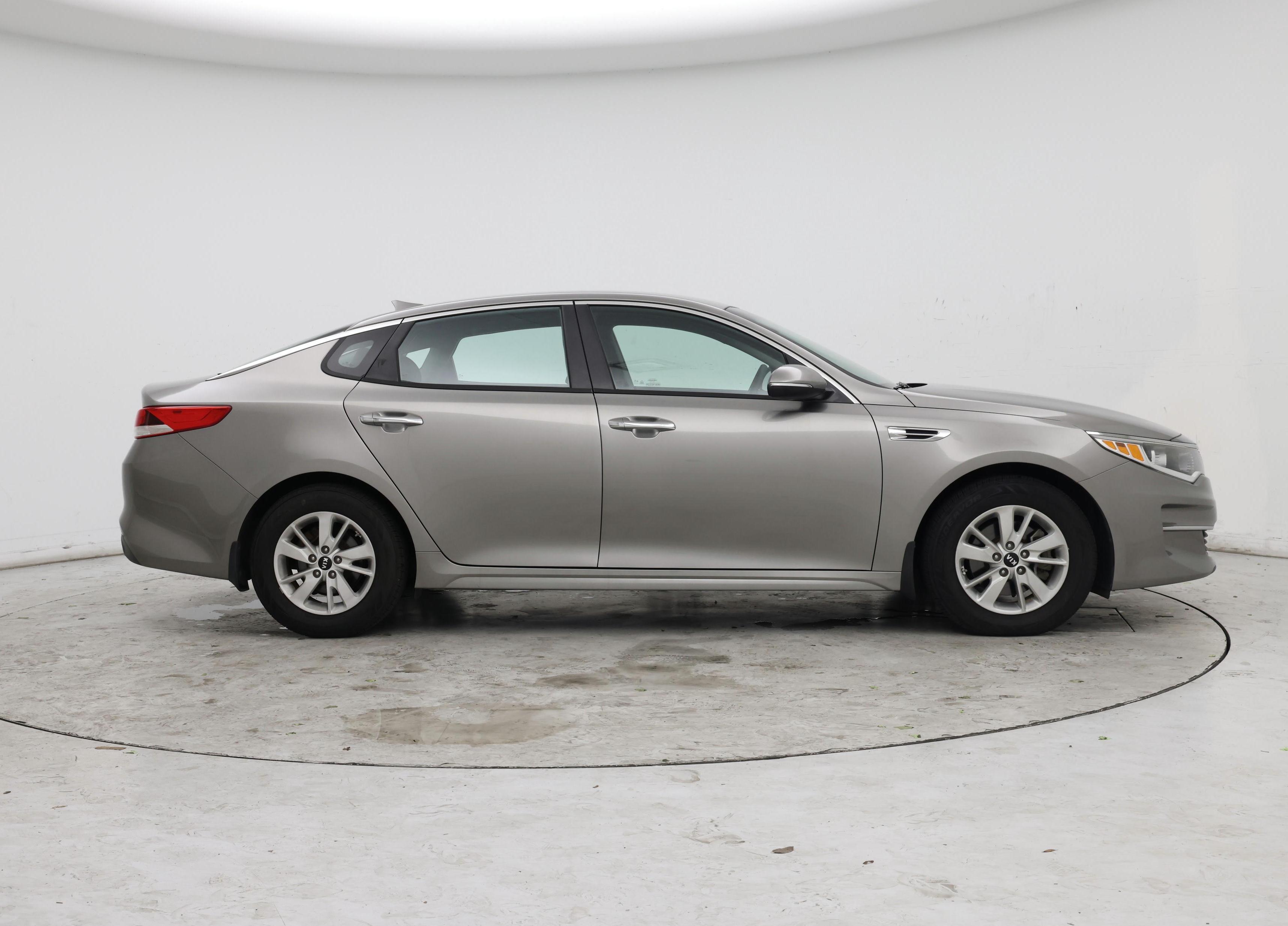 Thumbnail: 2016 Kia Optima - 7