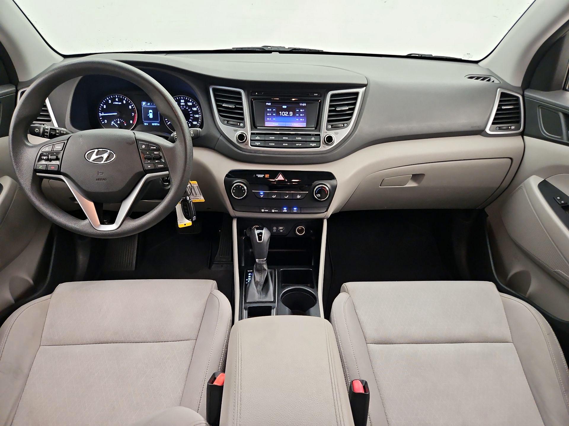Thumbnail: 2016 Hyundai Tucson - 9
