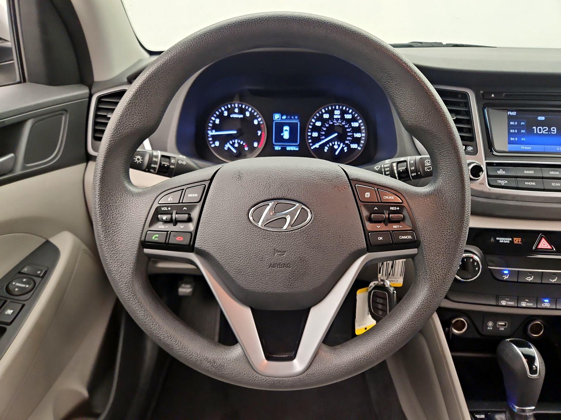 Thumbnail: 2016 Hyundai Tucson - 10