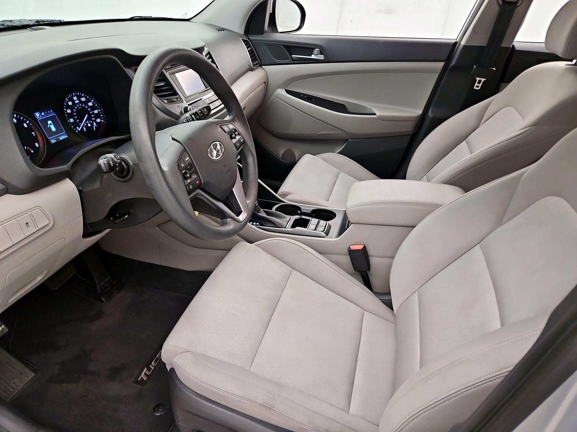 Thumbnail: 2016 Hyundai Tucson - 11