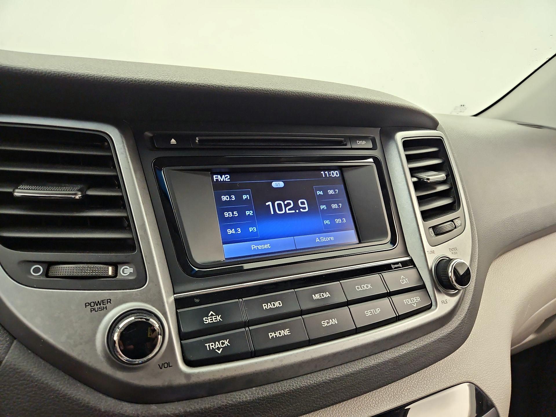 Thumbnail: 2016 Hyundai Tucson - 15