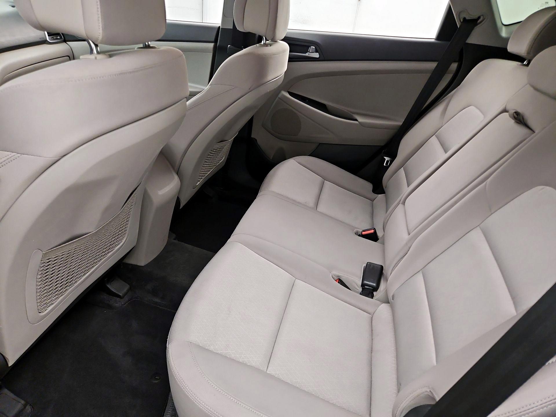 Thumbnail: 2016 Hyundai Tucson - 19