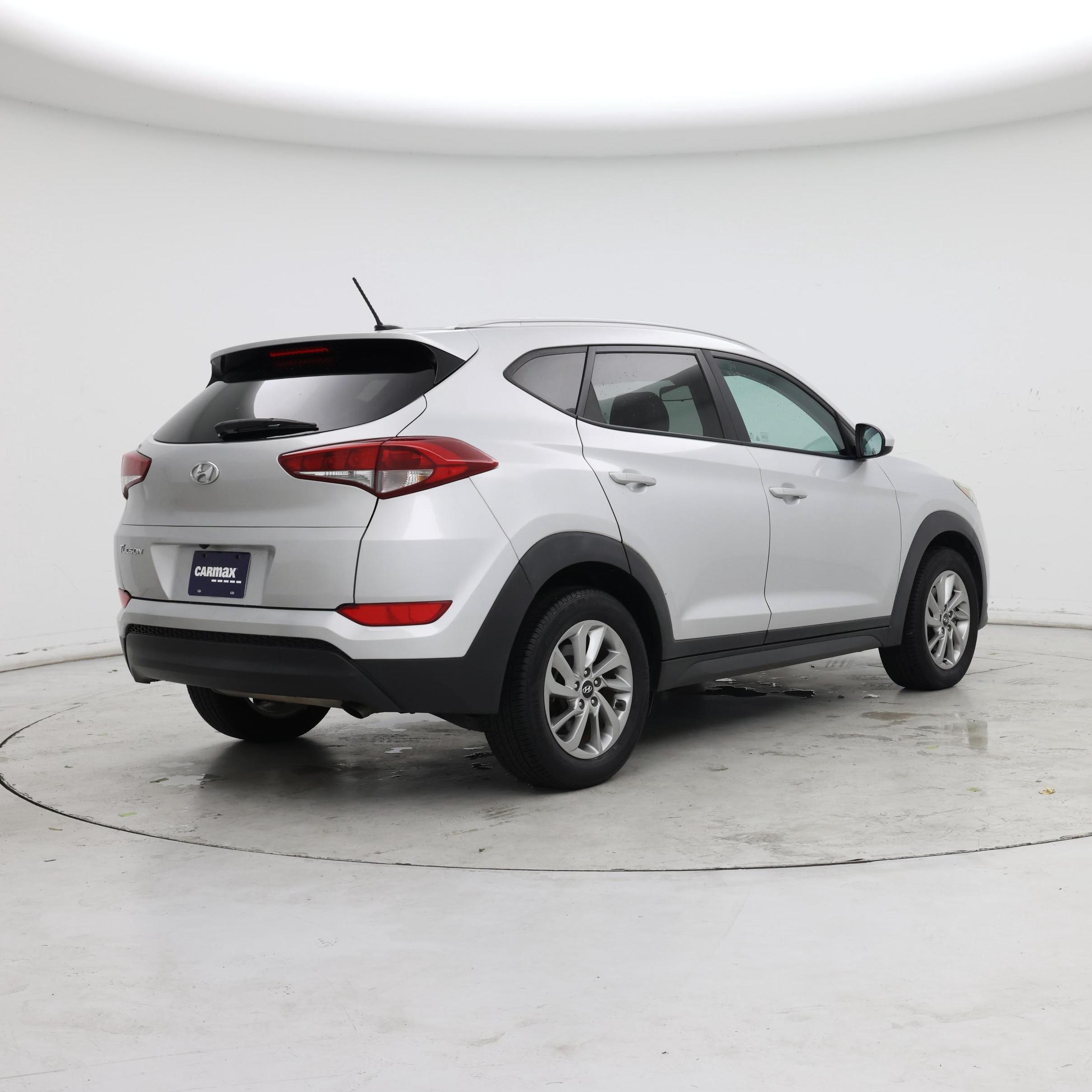 Thumbnail: 2016 Hyundai Tucson - 8