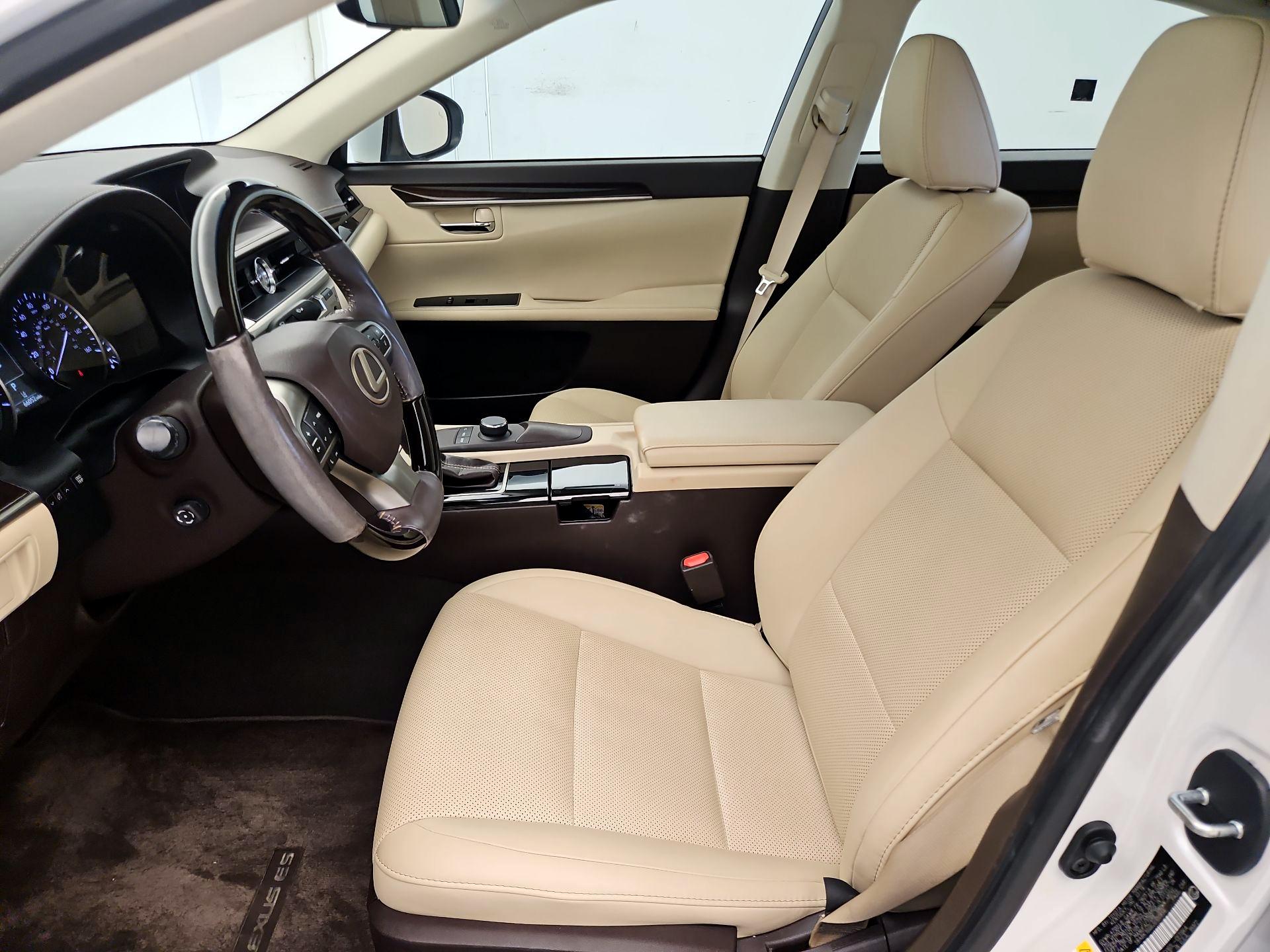 Thumbnail: 2018 Lexus ES - 11