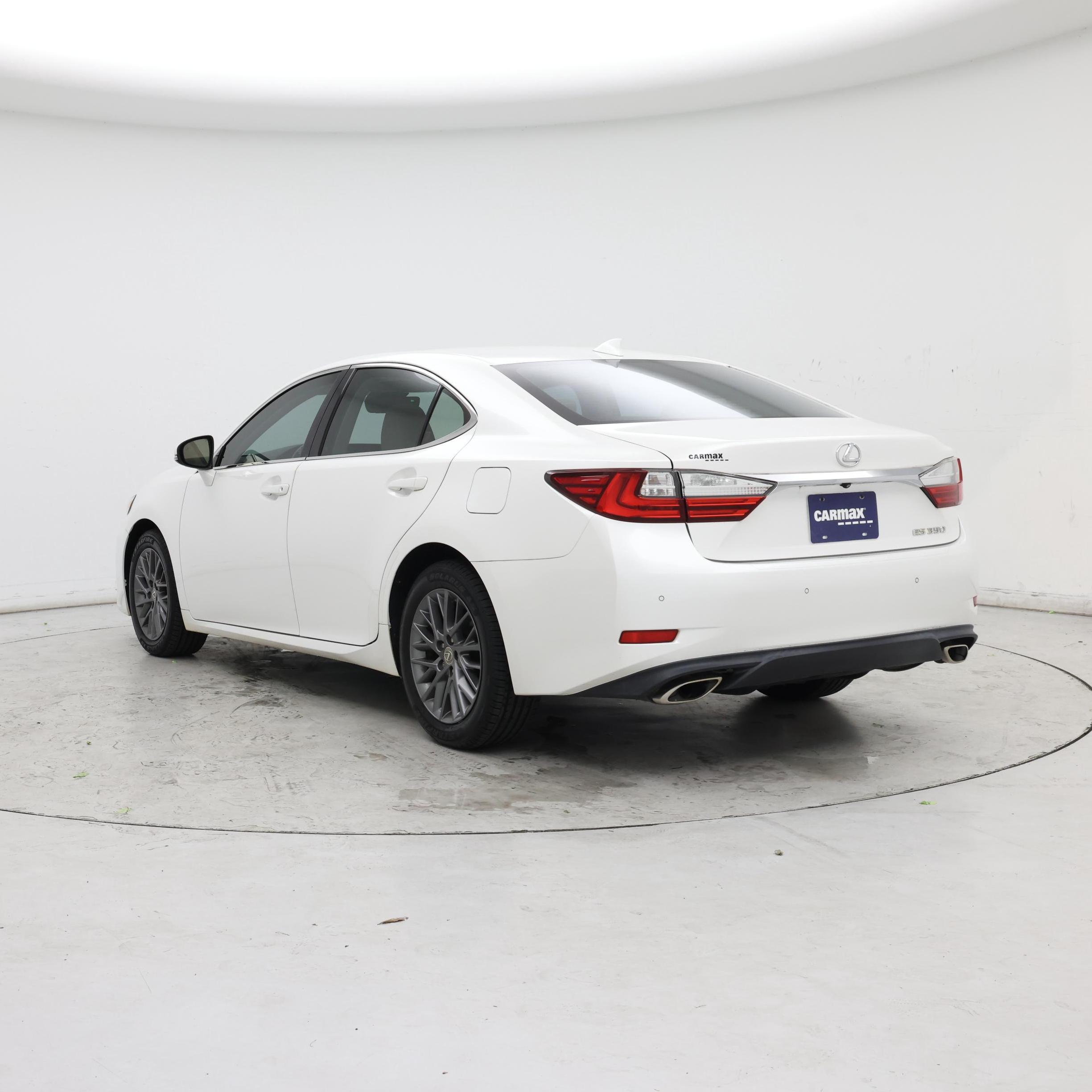 Thumbnail: 2018 Lexus ES - 2