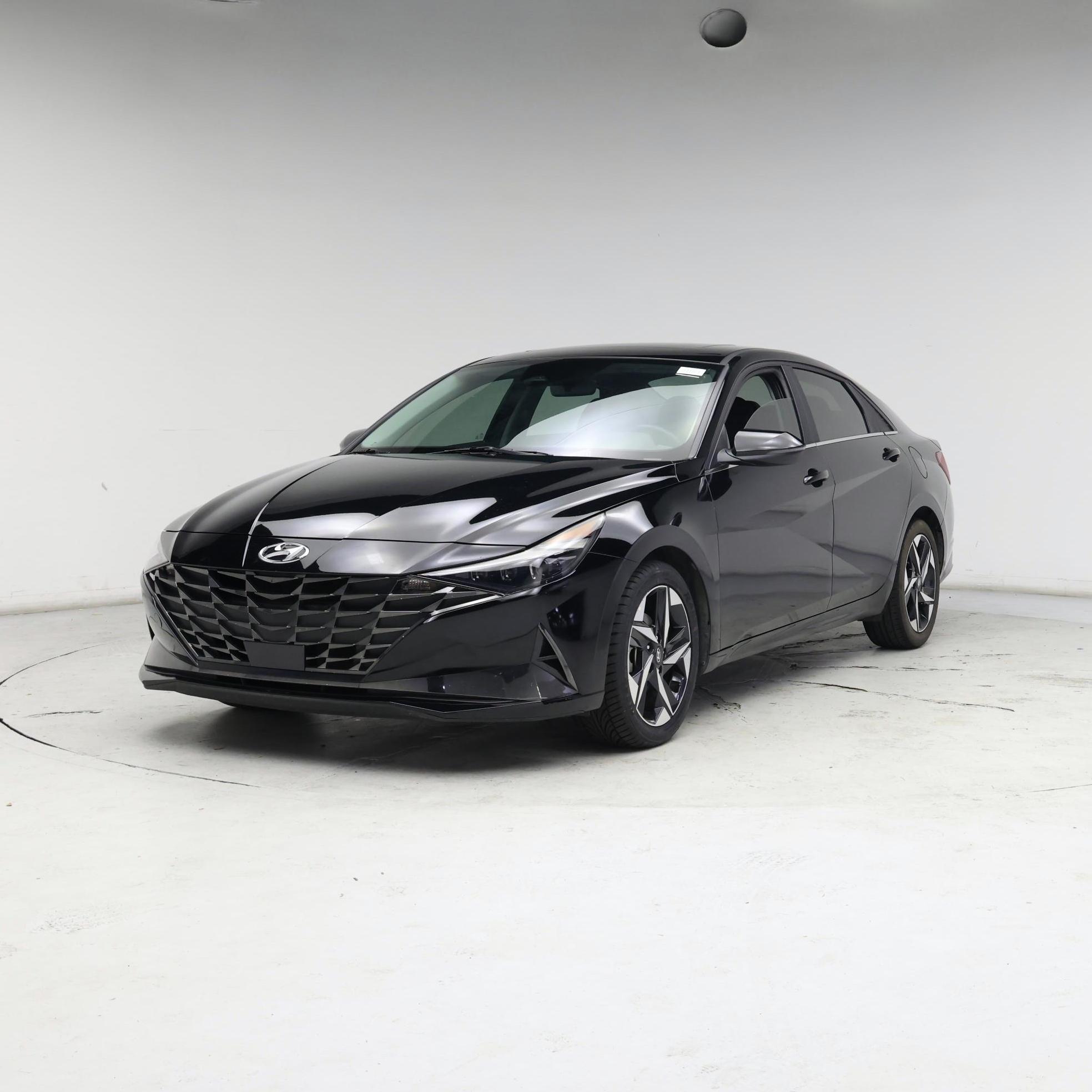 Thumbnail: 2023 Hyundai Elantra - 4