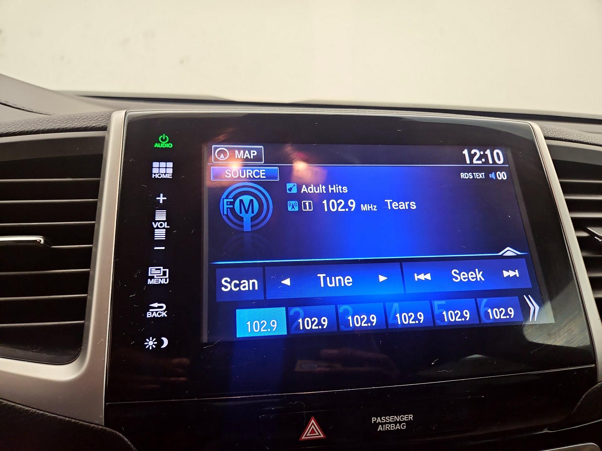 Thumbnail: 2016 Honda Pilot - 15