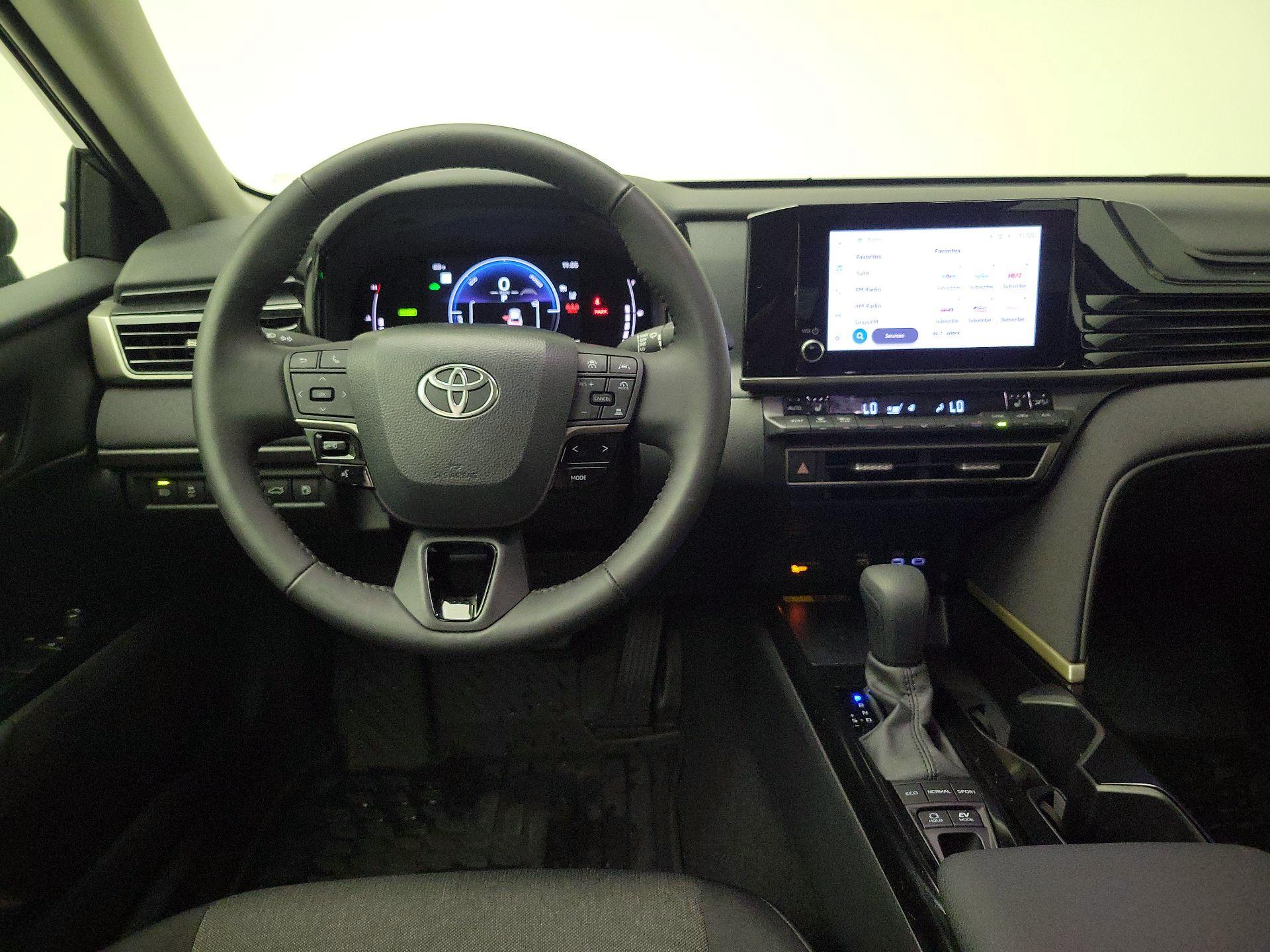 Thumbnail: 2025 Toyota Camry - 10