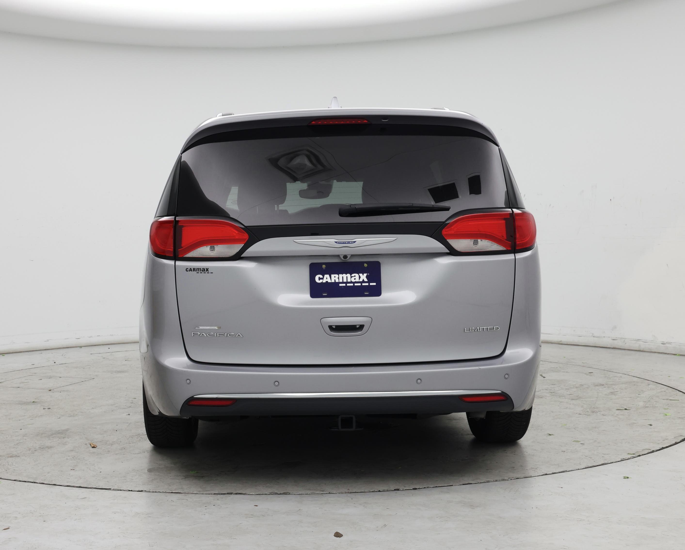 Thumbnail: 2017 Chrysler Pacifica - 2