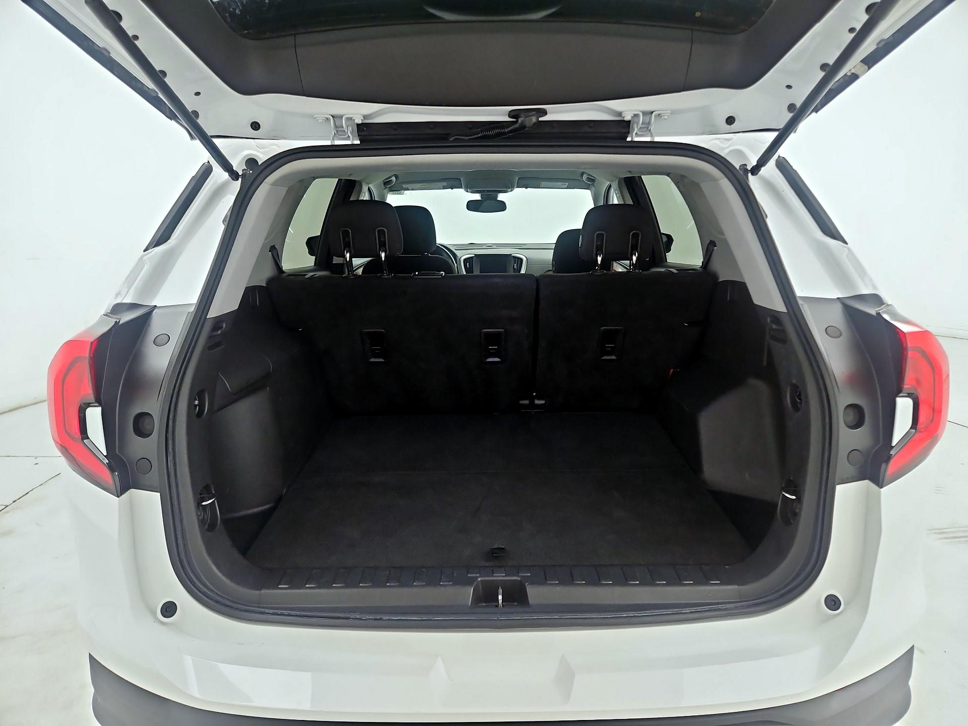 Thumbnail: 2020 GMC Terrain - 20