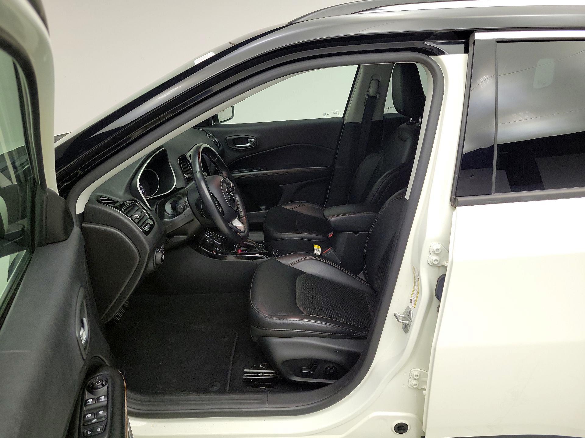 Thumbnail: 2019 Jeep Compass - 11