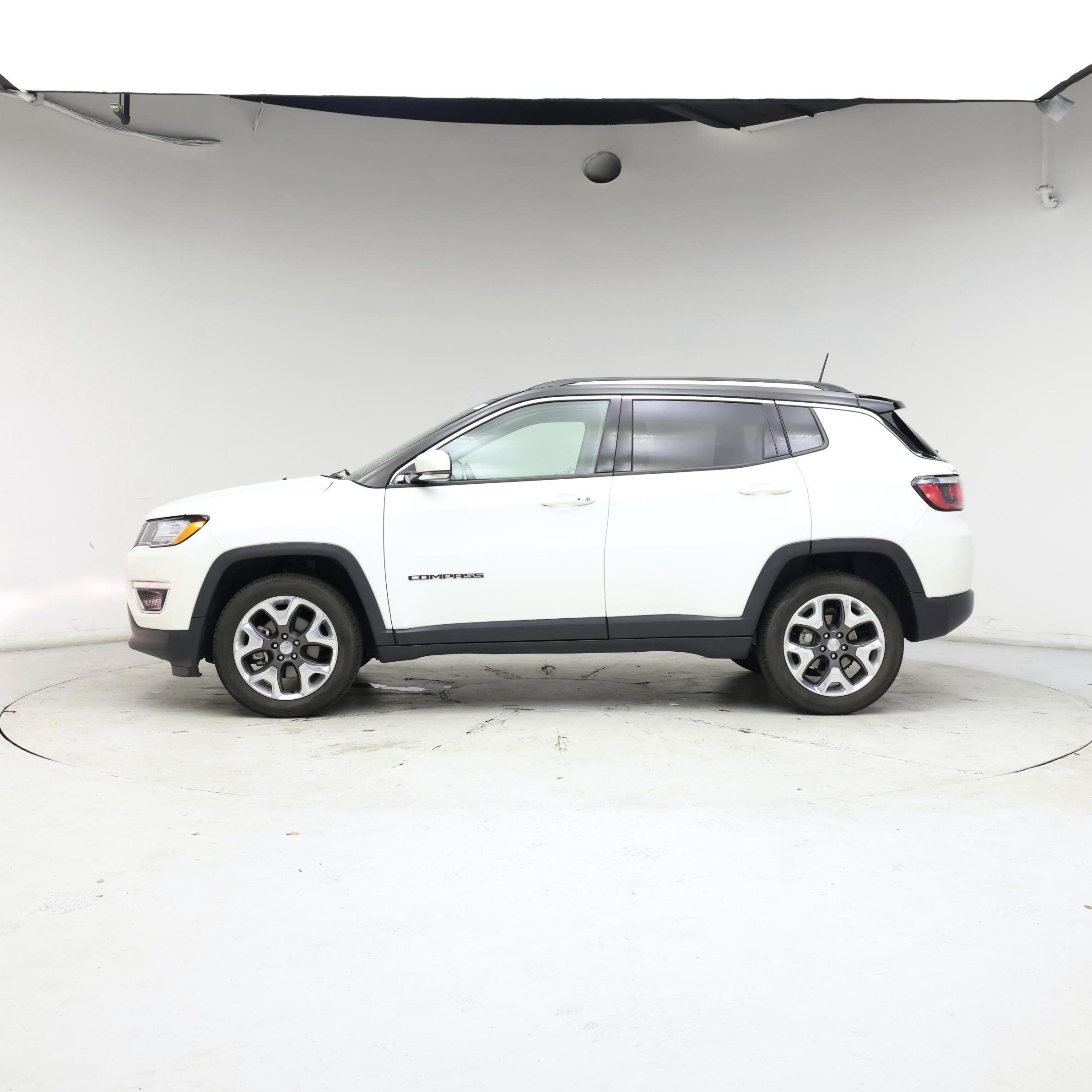 Thumbnail: 2019 Jeep Compass - 3