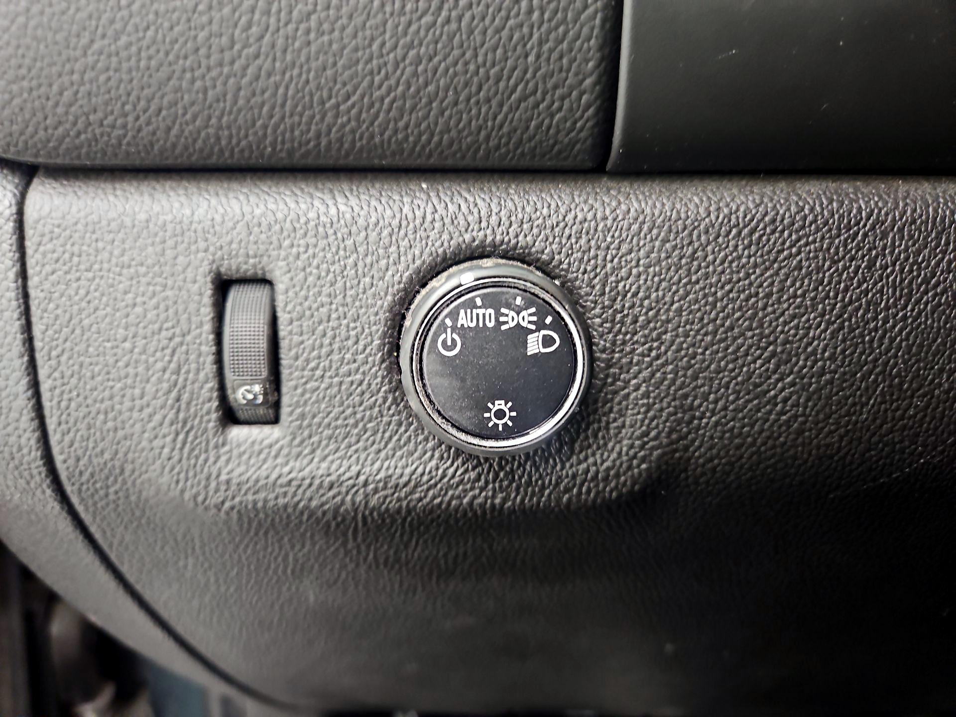 Thumbnail: 2015 Chevrolet Colorado - 13