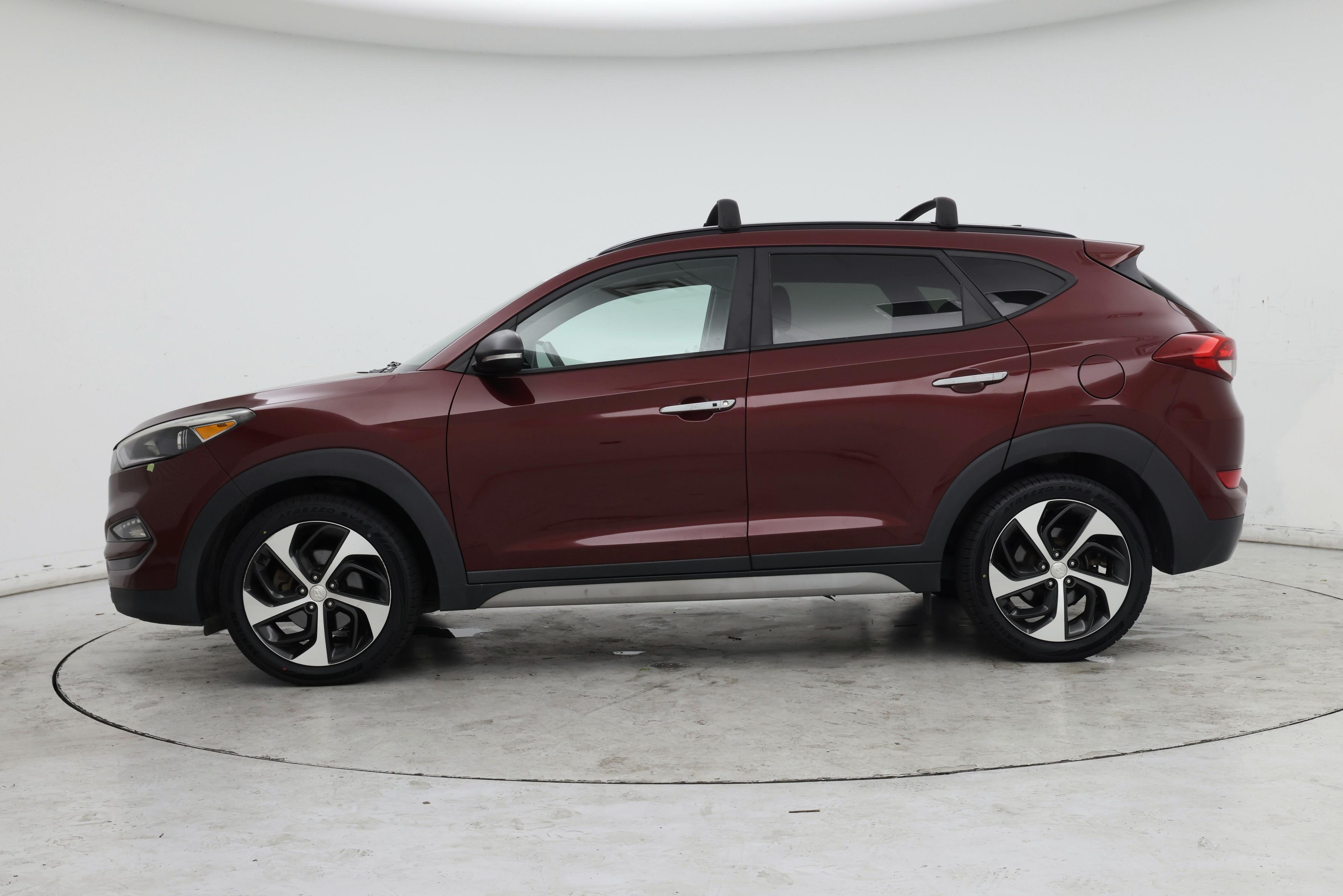 Thumbnail: 2017 Hyundai Tucson - 3