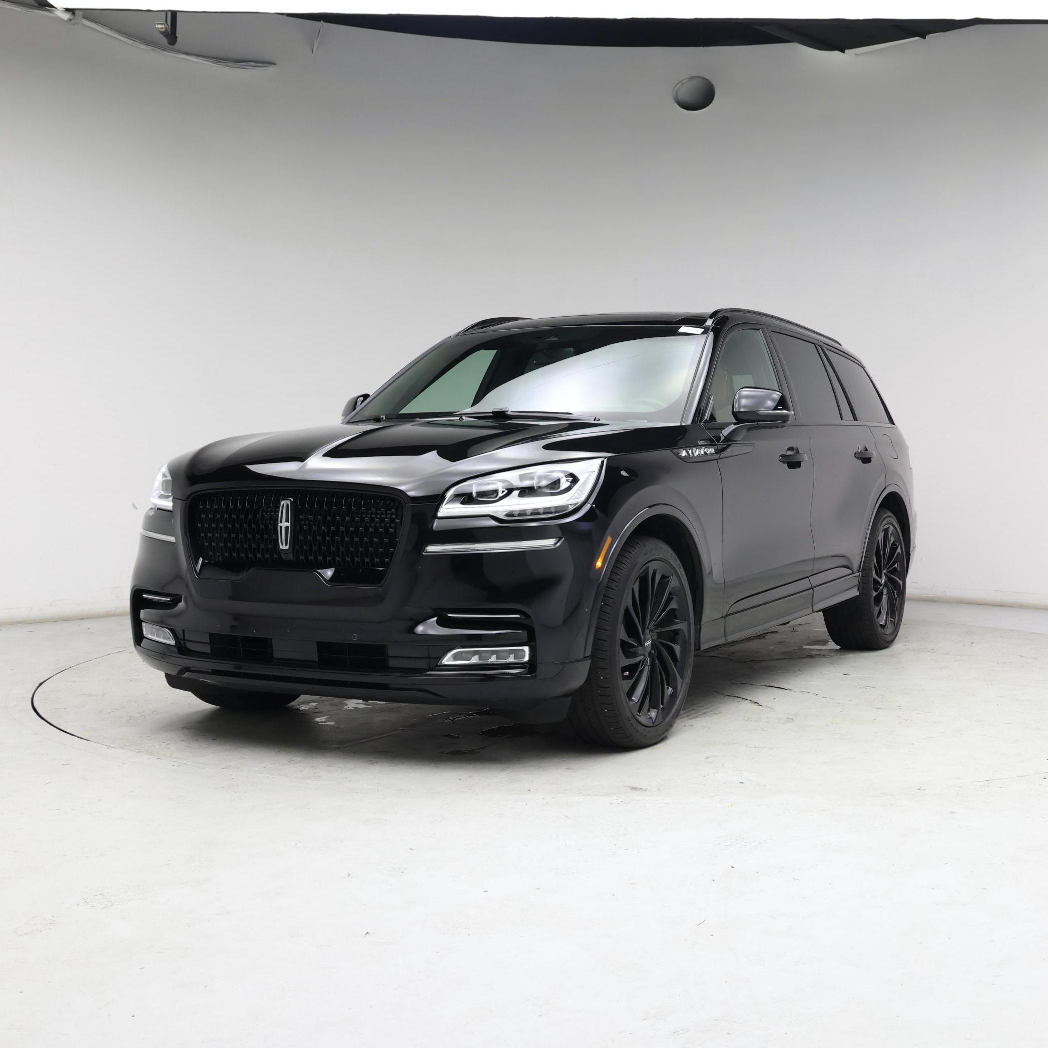 Thumbnail: 2023 Lincoln Aviator - 4