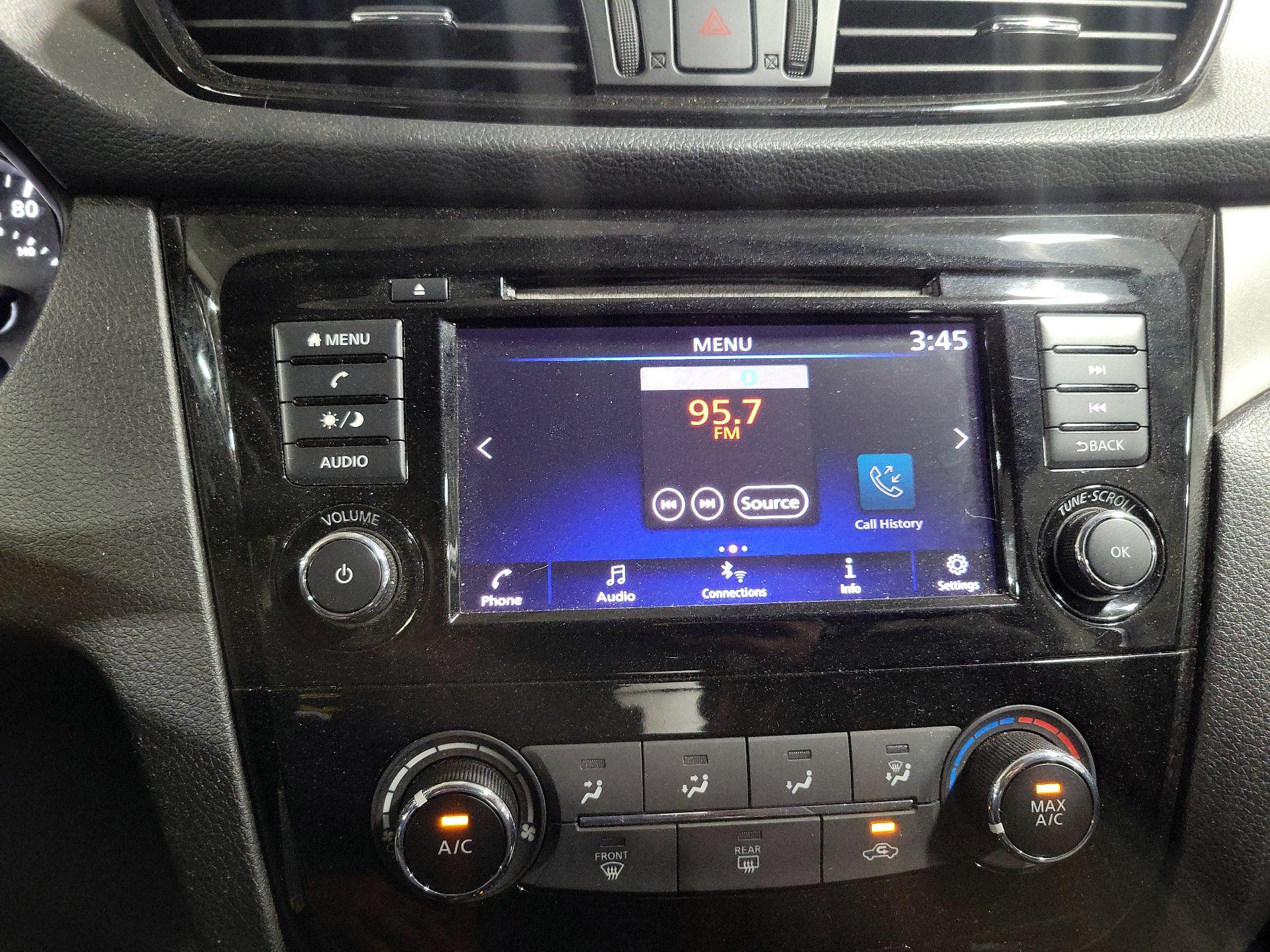 Thumbnail: 2019 Nissan Rogue Sport - 15