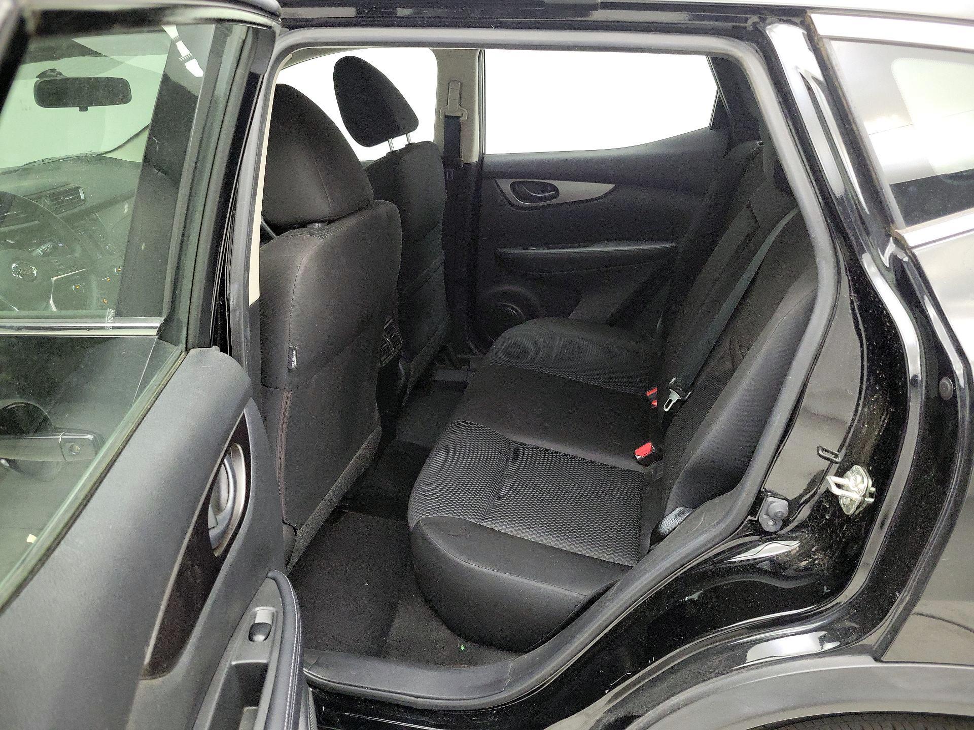 Thumbnail: 2019 Nissan Rogue Sport - 19