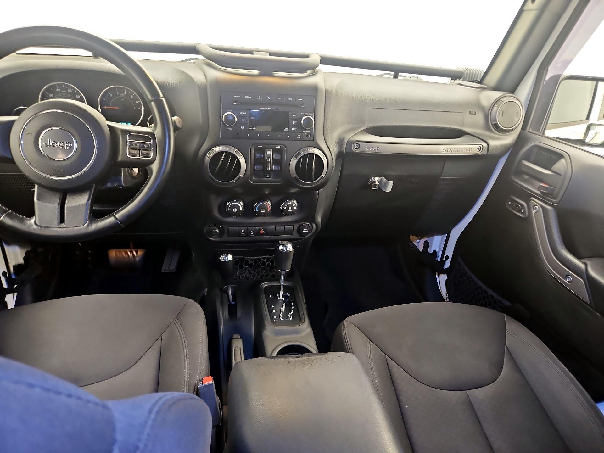 Thumbnail: 2017 Jeep Wrangler - 9