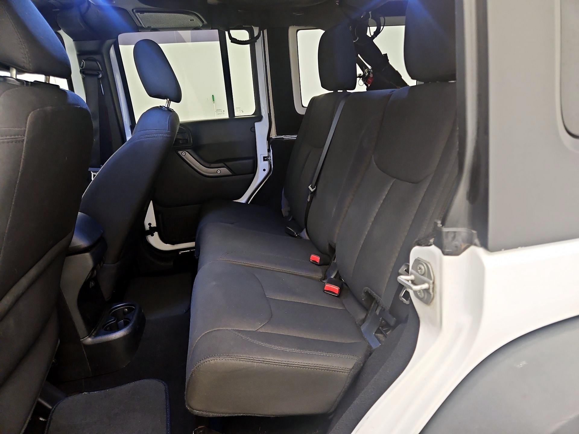 Thumbnail: 2017 Jeep Wrangler - 17