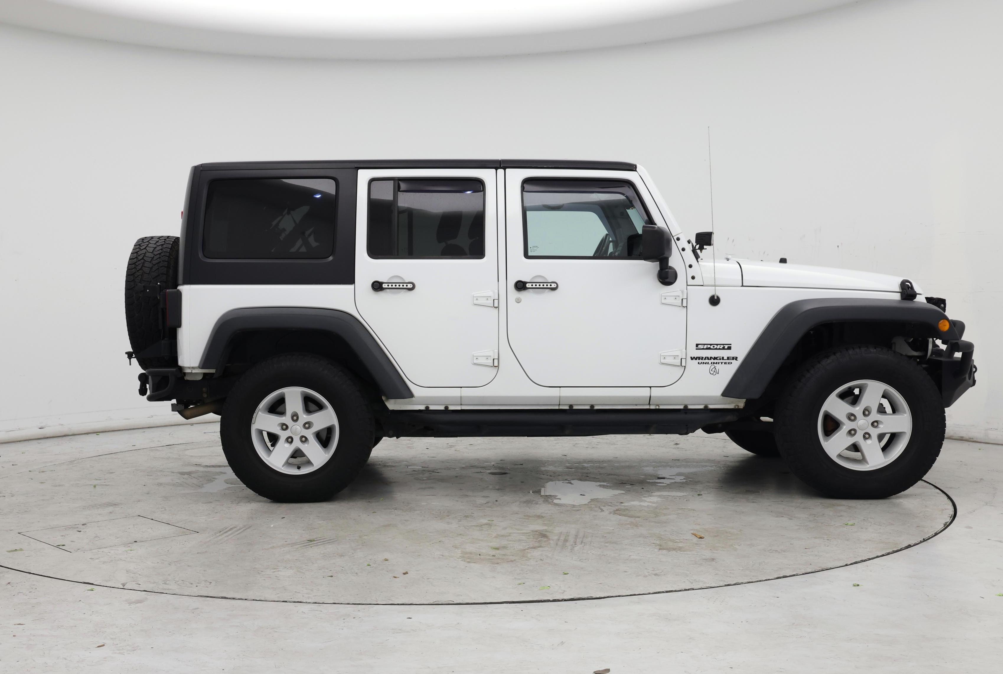 Thumbnail: 2017 Jeep Wrangler - 7