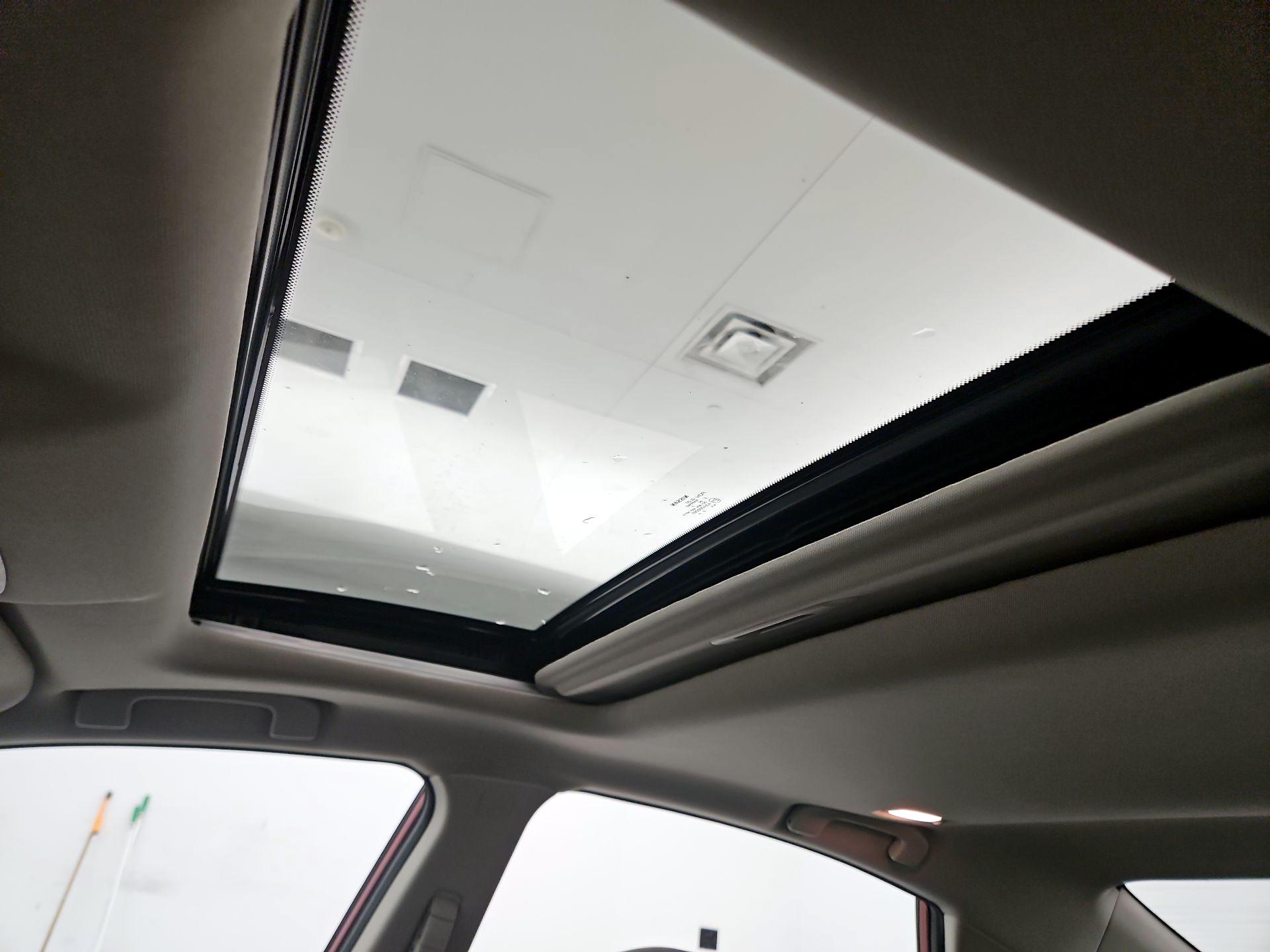 Thumbnail: 2015 Nissan Altima - 19