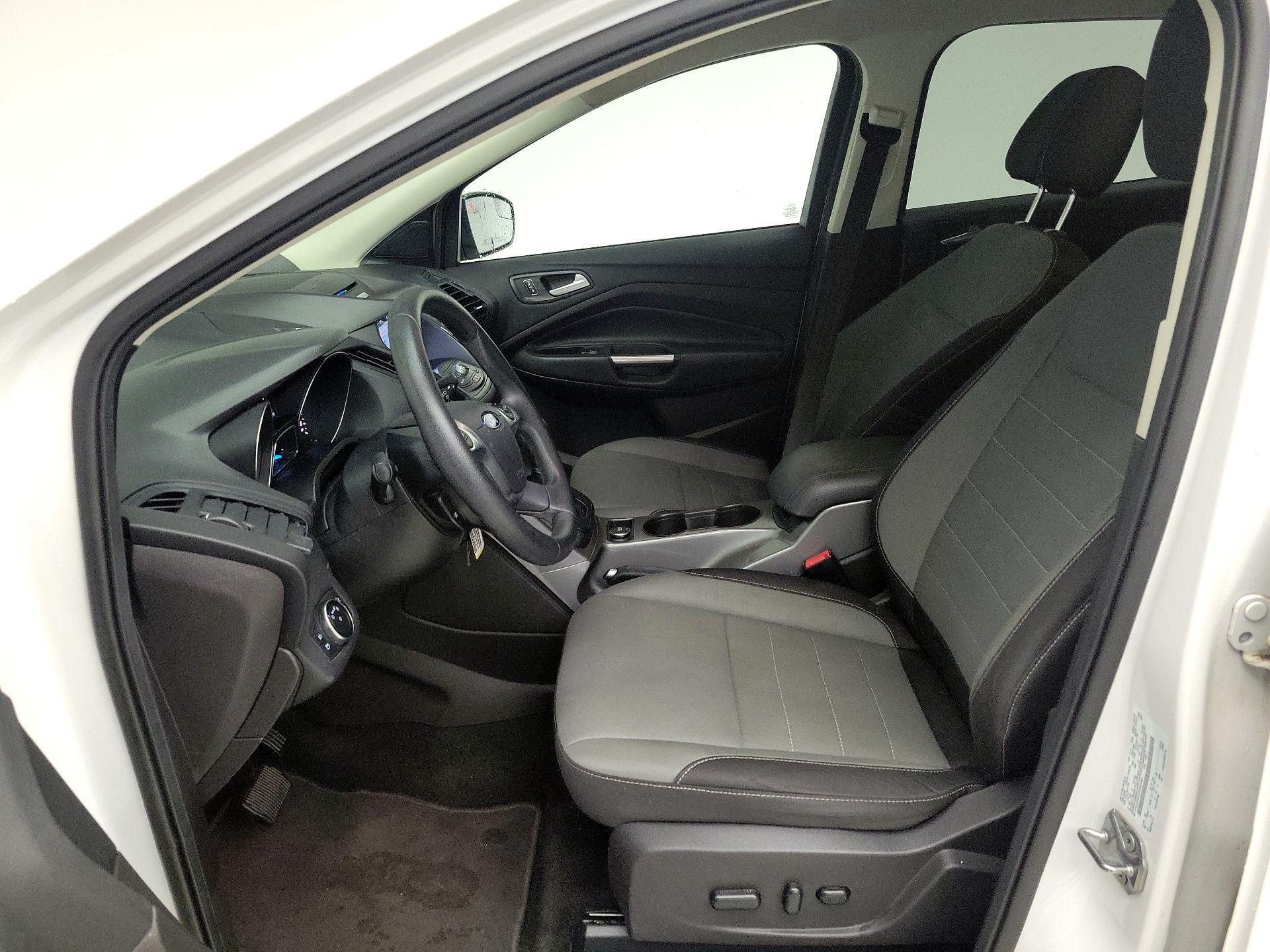 Thumbnail: 2016 Ford Escape - 11