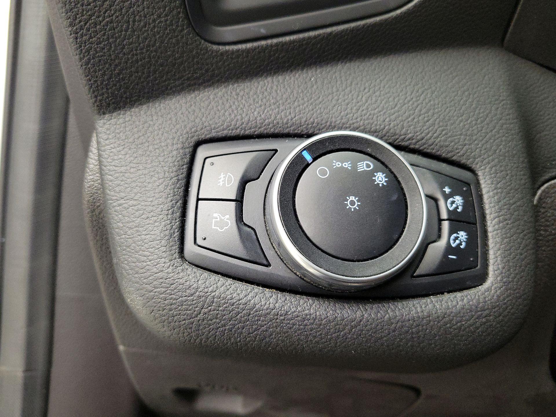 Thumbnail: 2016 Ford Escape - 13