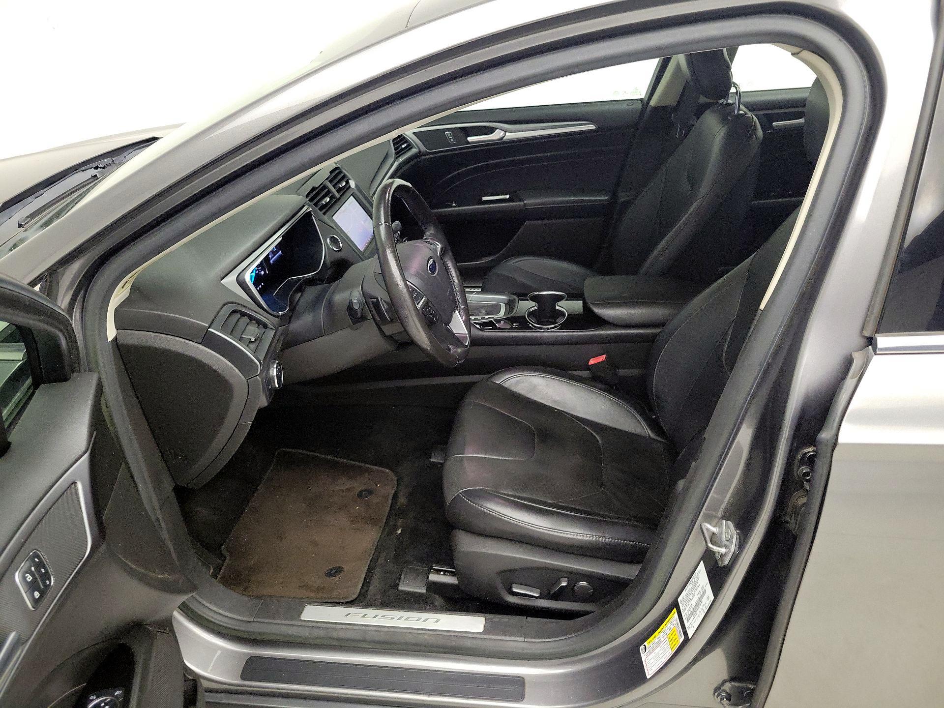Thumbnail: 2014 Ford Fusion - 11